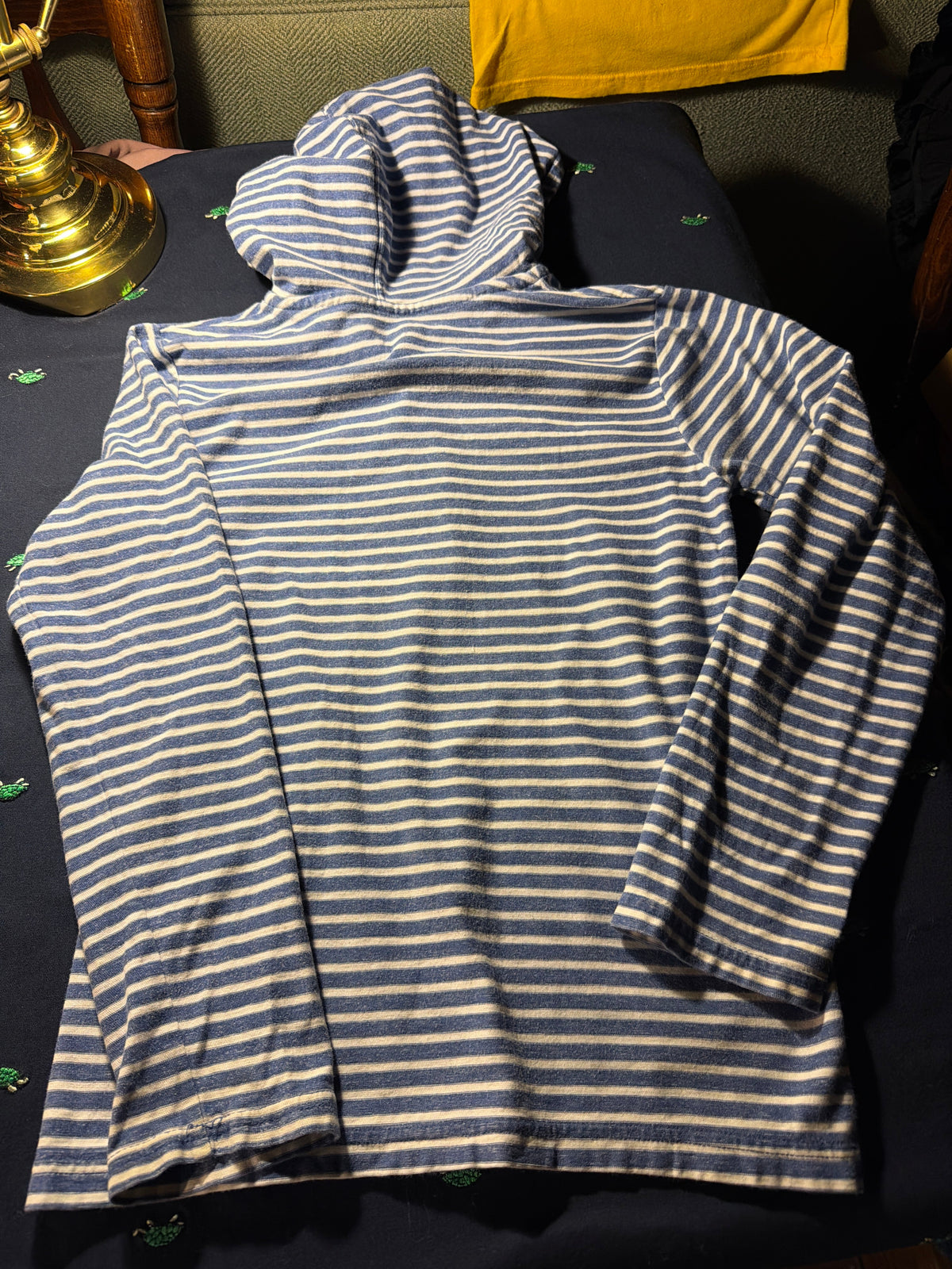 Cat & Jack Kids Striped Hoodie – Navy/White – Size M (8/10)