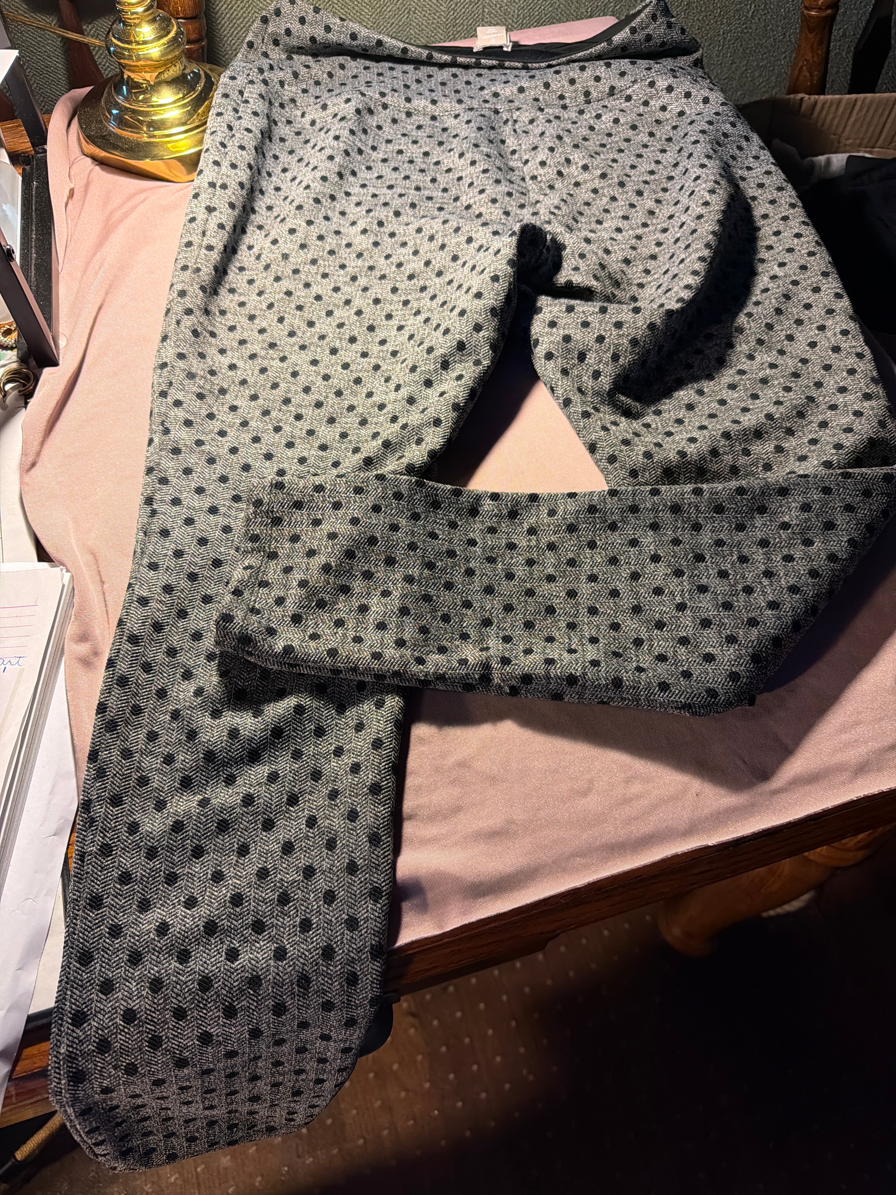 Chico's Zenergy Polka Dot Herringbone Pants – Gray/Black, Size 1P (US 8/10P)