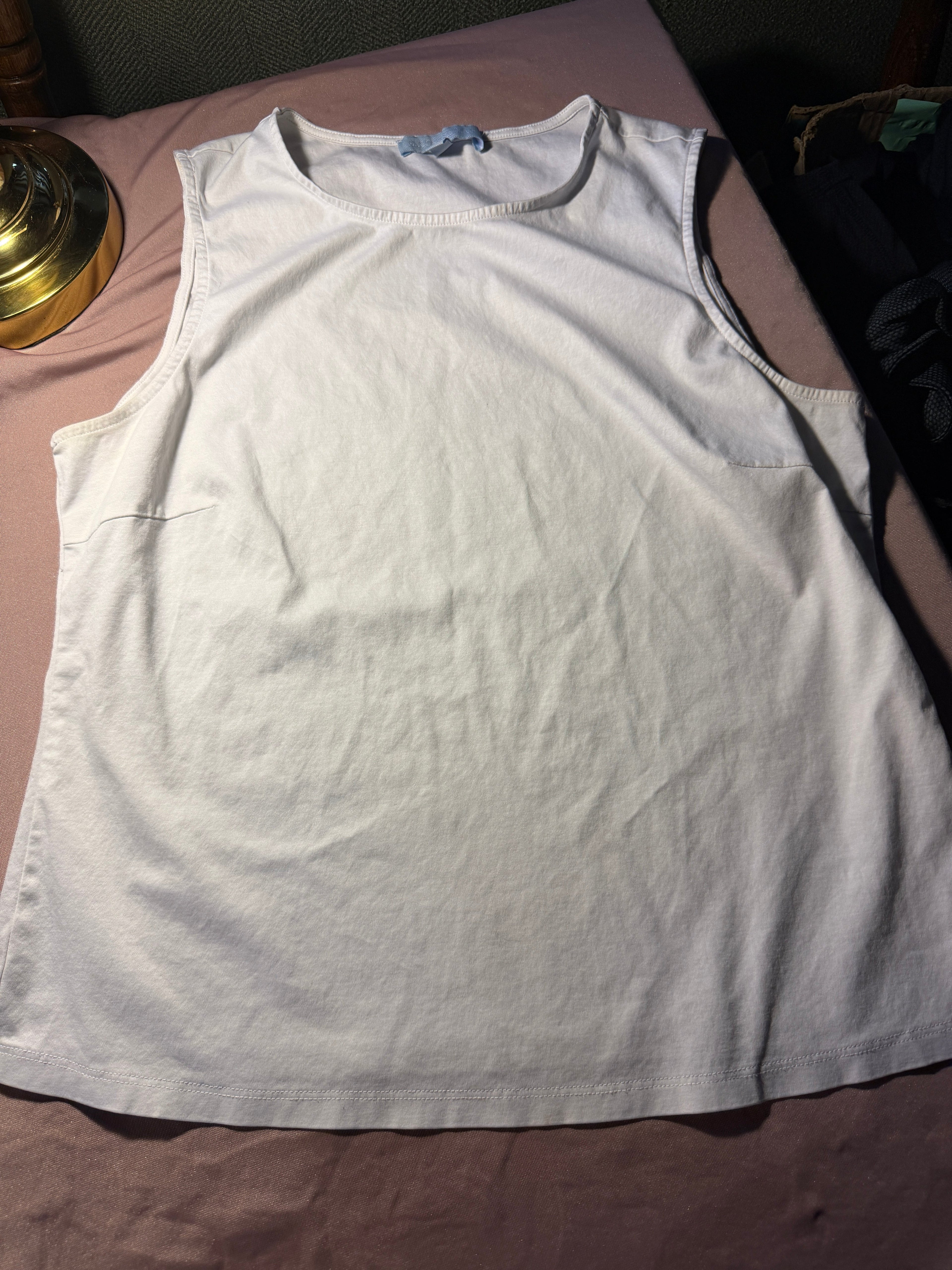 Antonio Melani White Sleeveless Muscle Tank Top | Size M