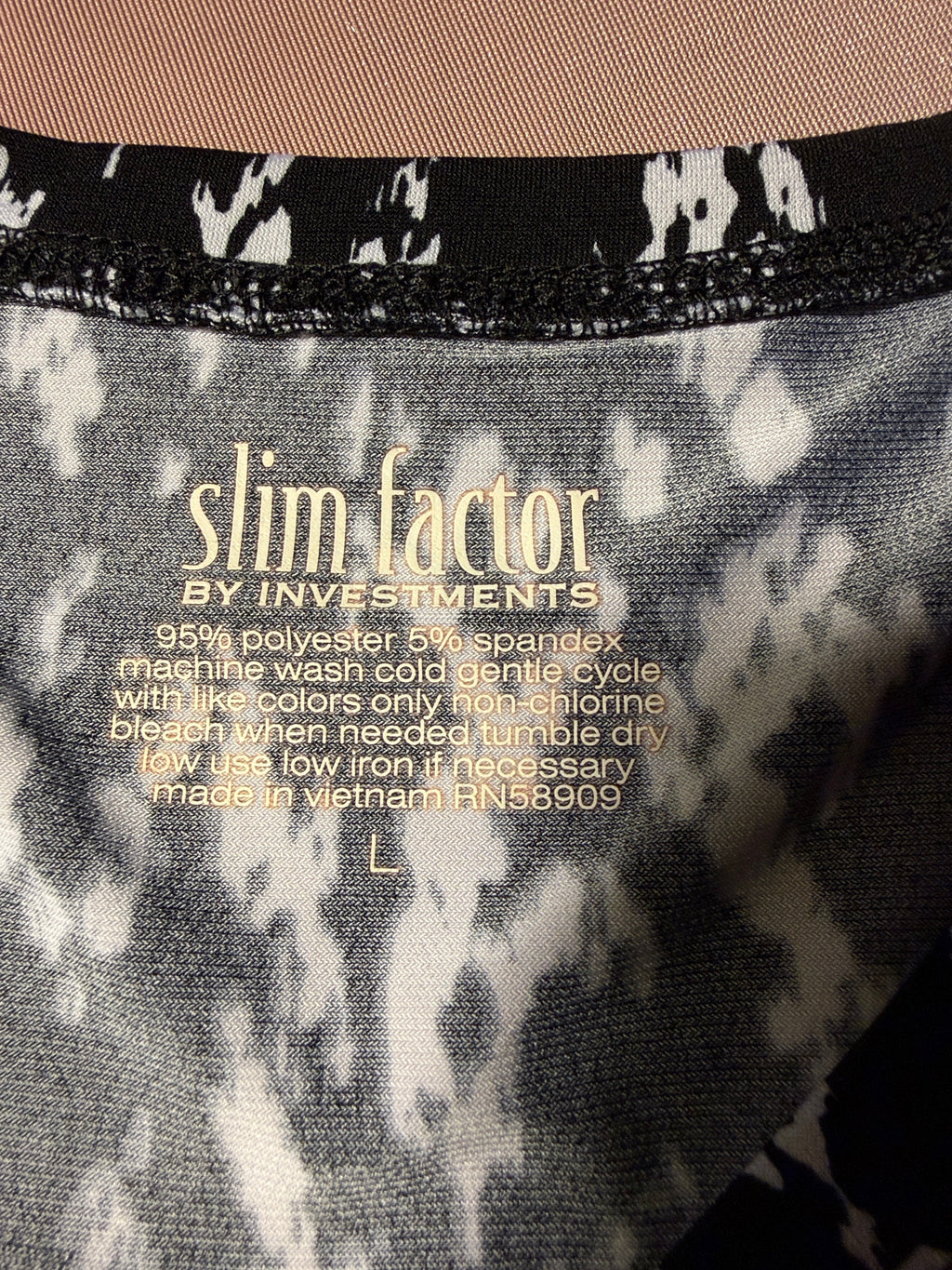 Slim Factor by Investments Black & White Abstract Tank Top – Size L