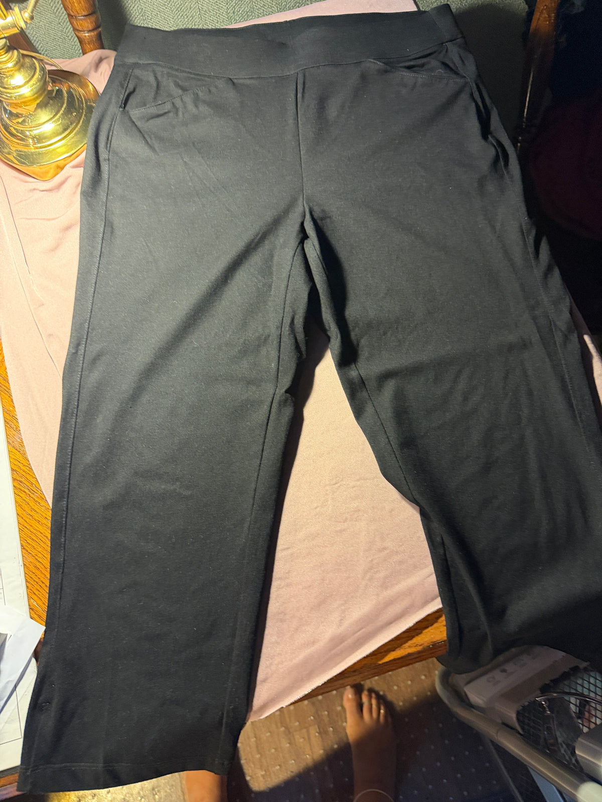 Chico's Travelers Collection Black Crop Pants – Size 1 (US 8/10)