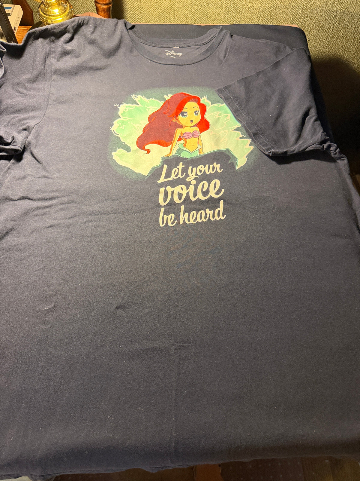 Disney xL Tee-Turtle Little Mermaid Ariel Graphic Tee – Navy