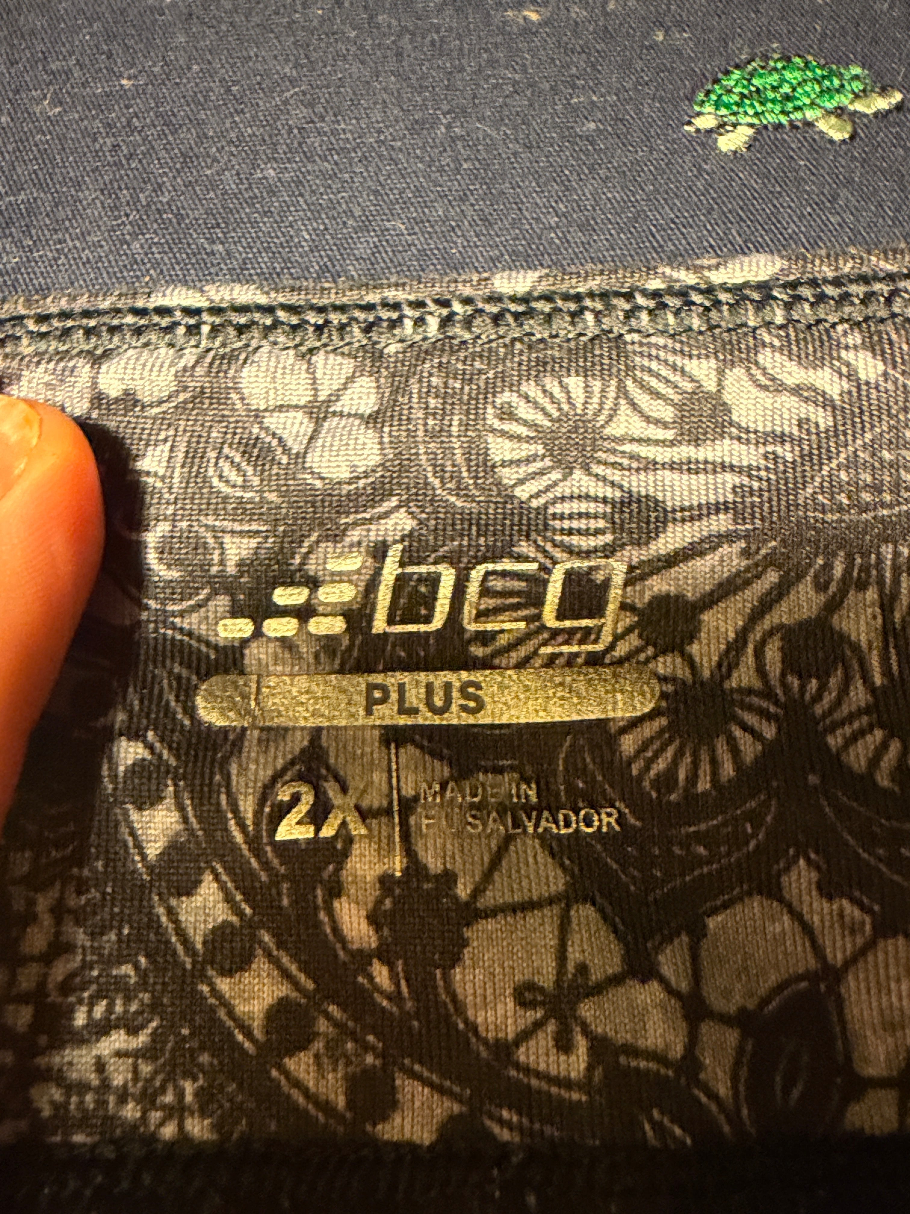 BCG Plus Lace Print Leggings w/ Turtle Embroidery – Size 2X