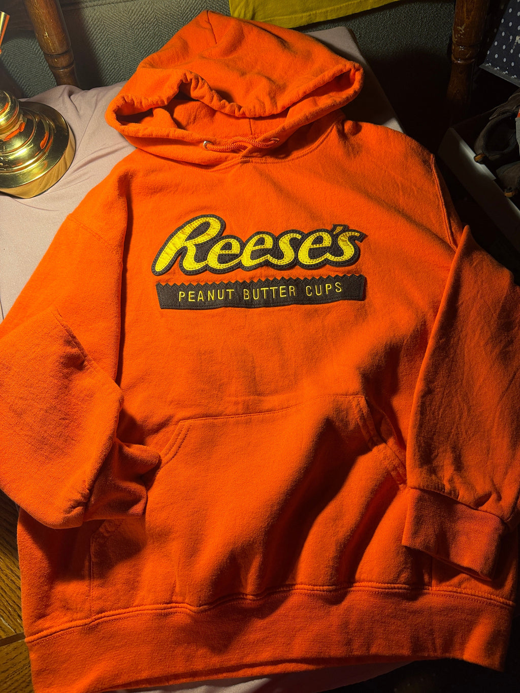 Reese's Peanut Butter Cups Graphic Hoodie – Size Medium