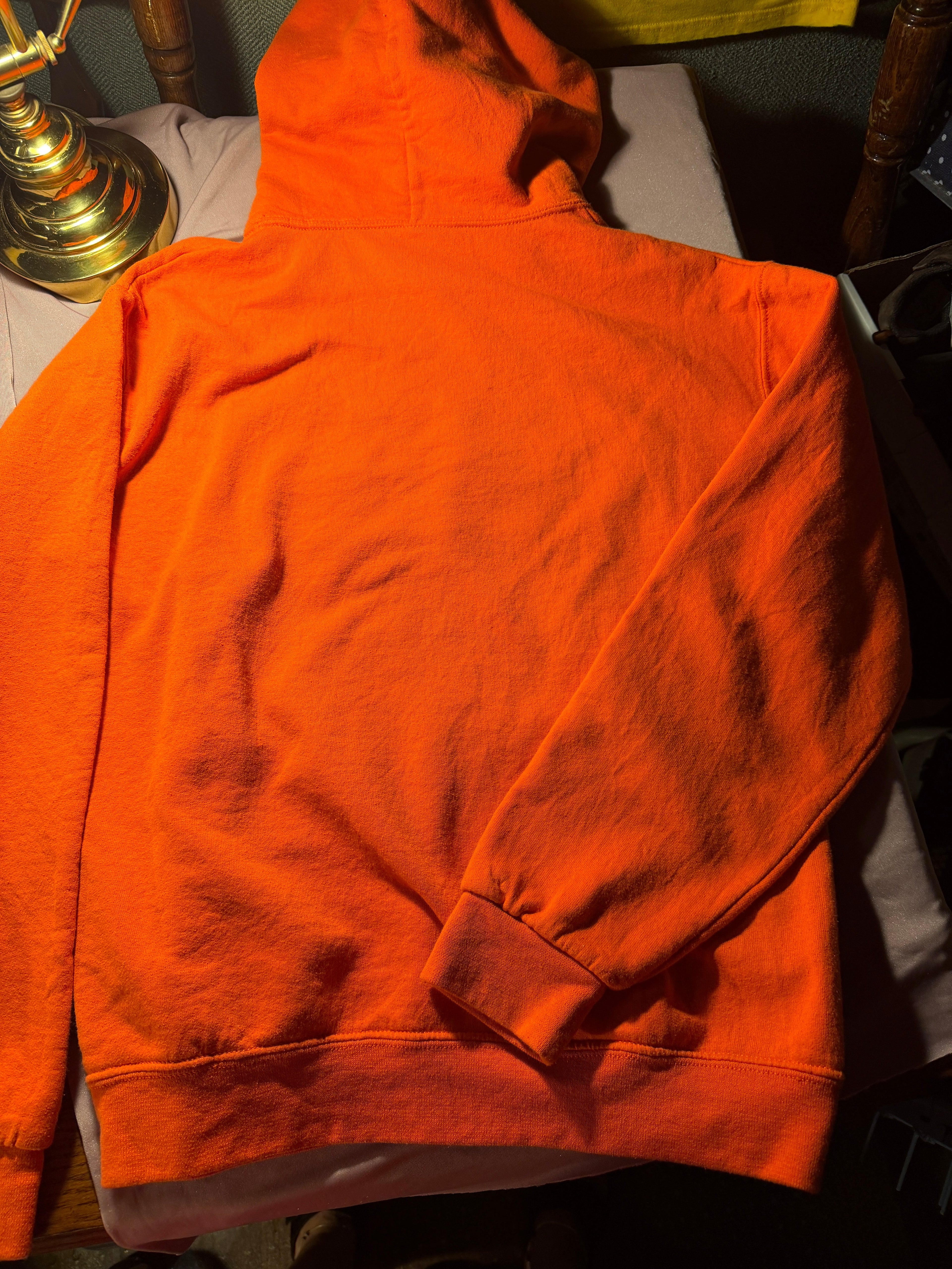 Reese's Peanut Butter Cups Graphic Hoodie – Size Medium