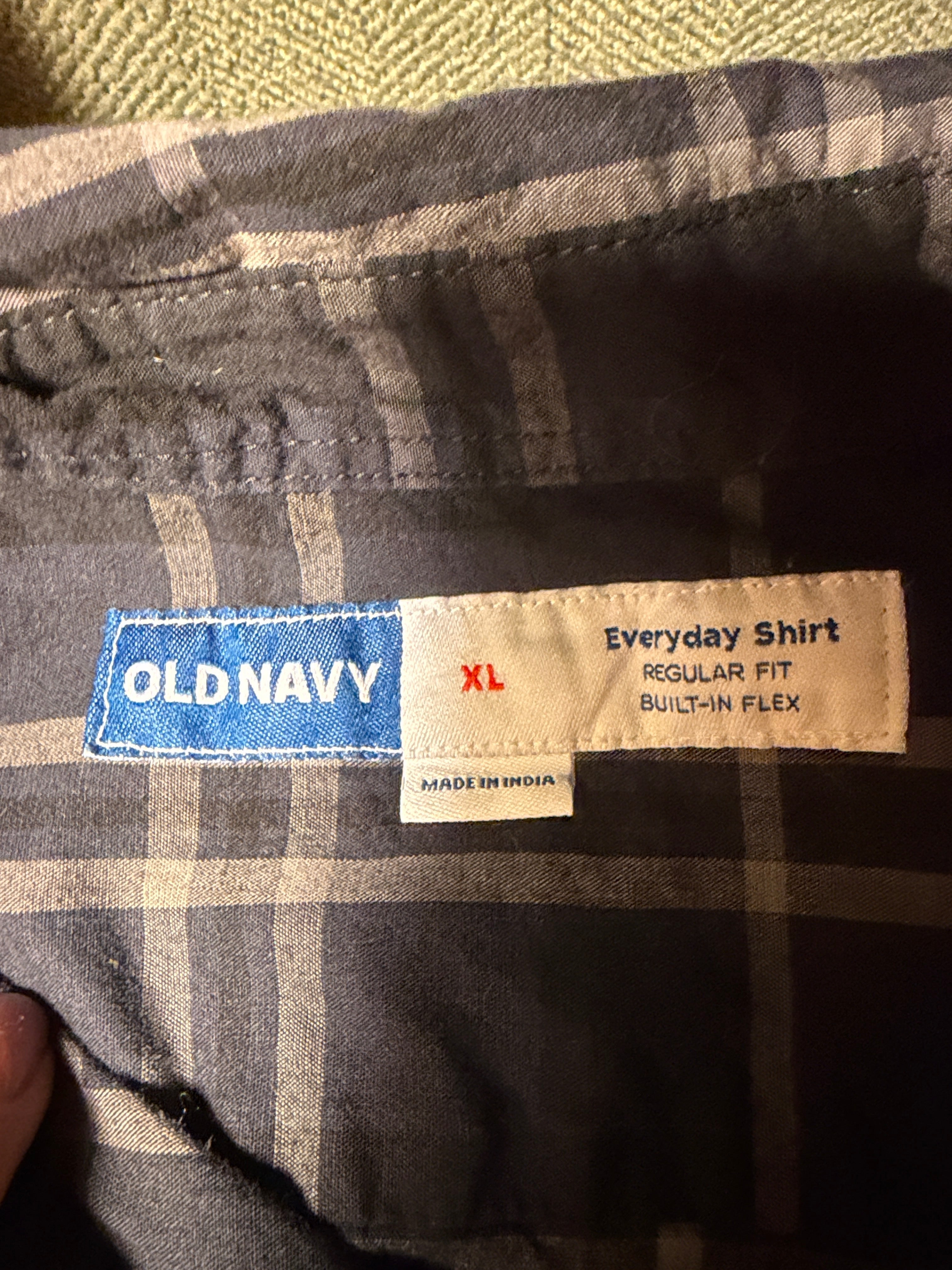 Old Navy Everyday Shirt – Men's XL Plaid Long Sleeve Button-Down