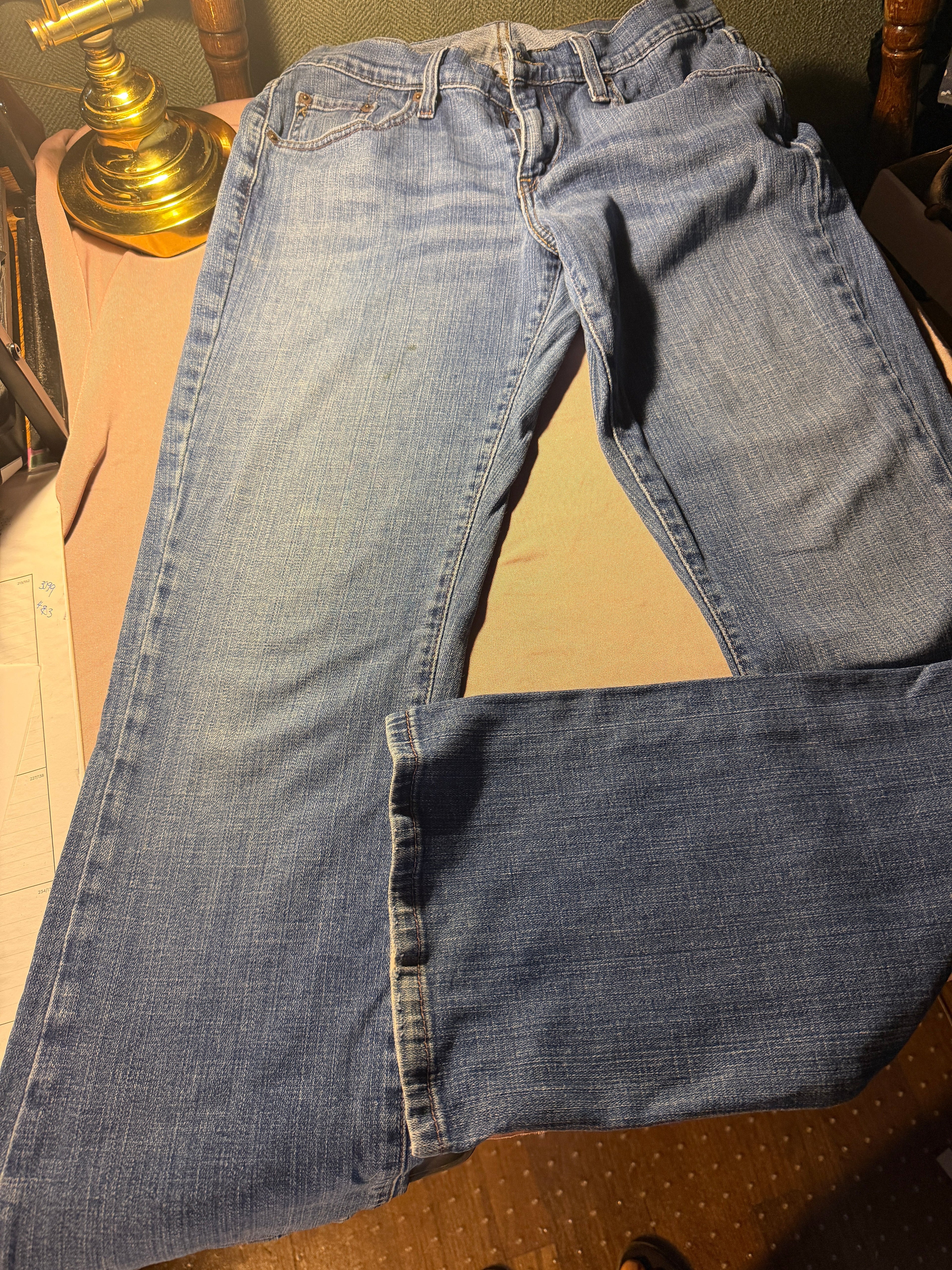 Levi's Bootcut Jeans – Medium Wash (As-Is)