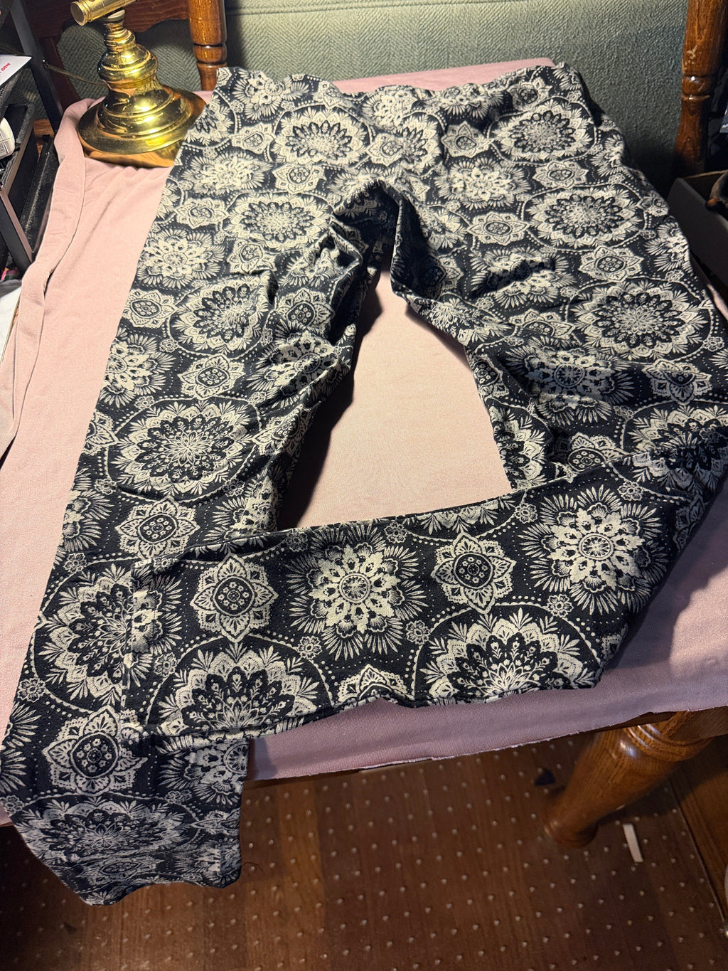 Torrid Mandala Print Leggings – Size 2 (2X)