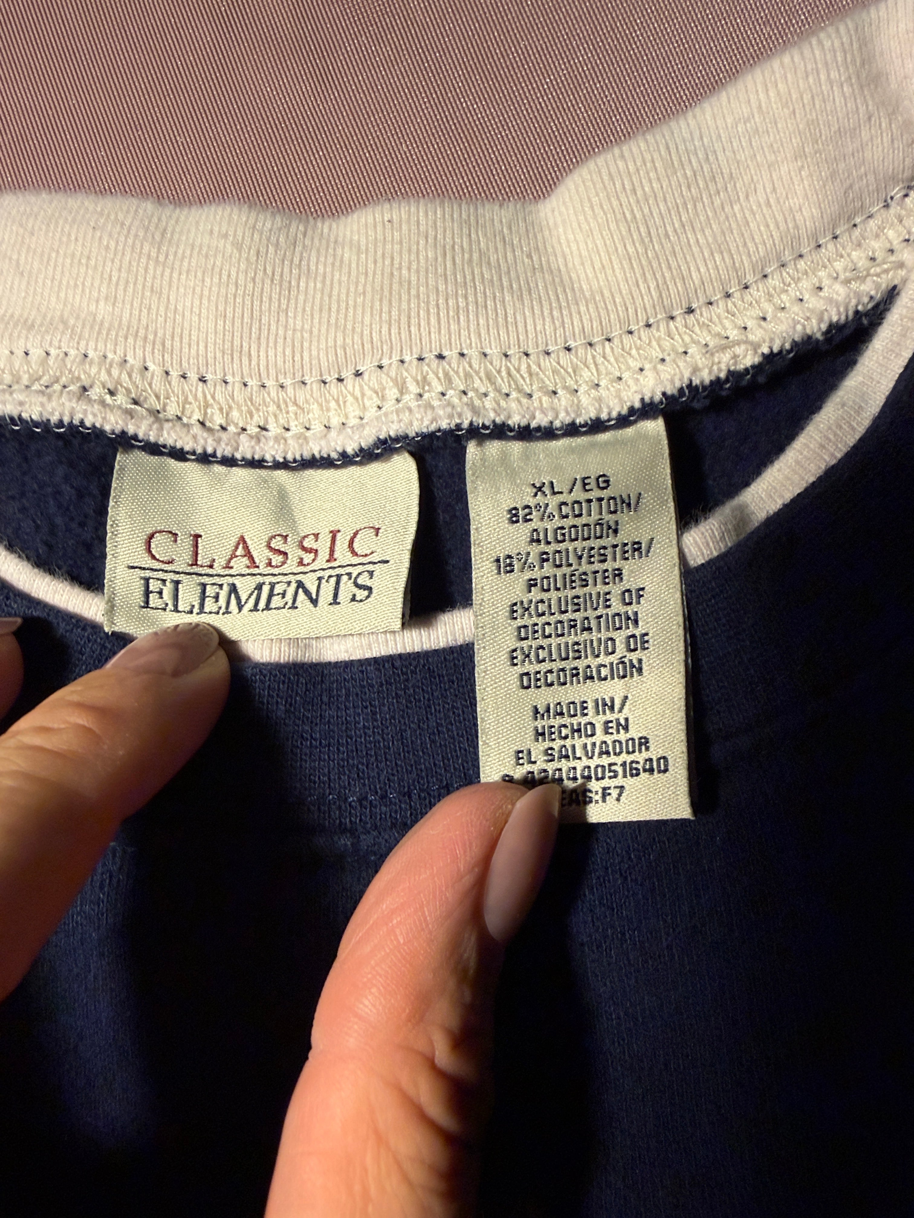 Classic Elements Embroidered Apple Tree Sweatshirt – Size XL