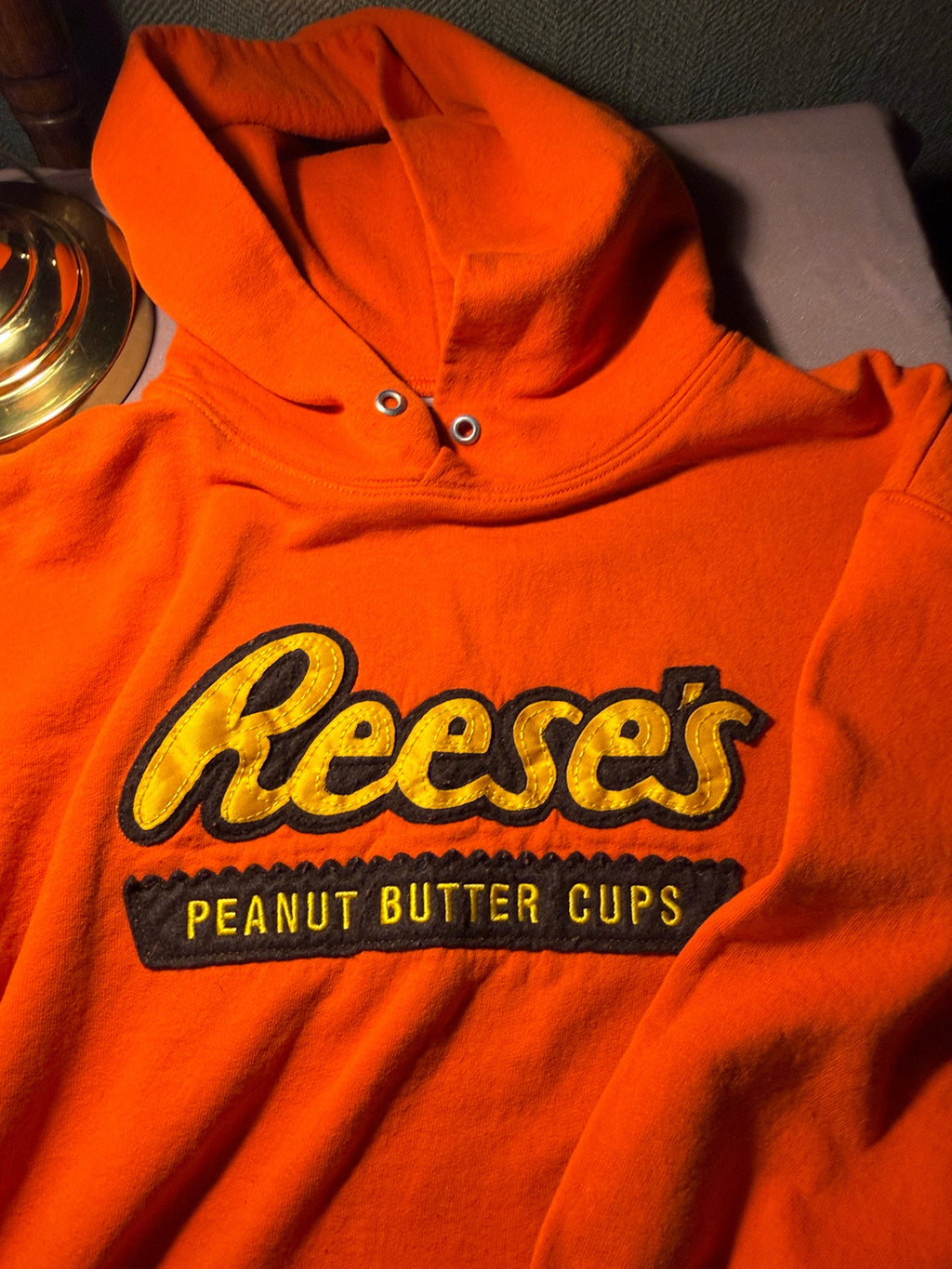 Reese's Peanut Butter Cups Graphic Hoodie – Size M