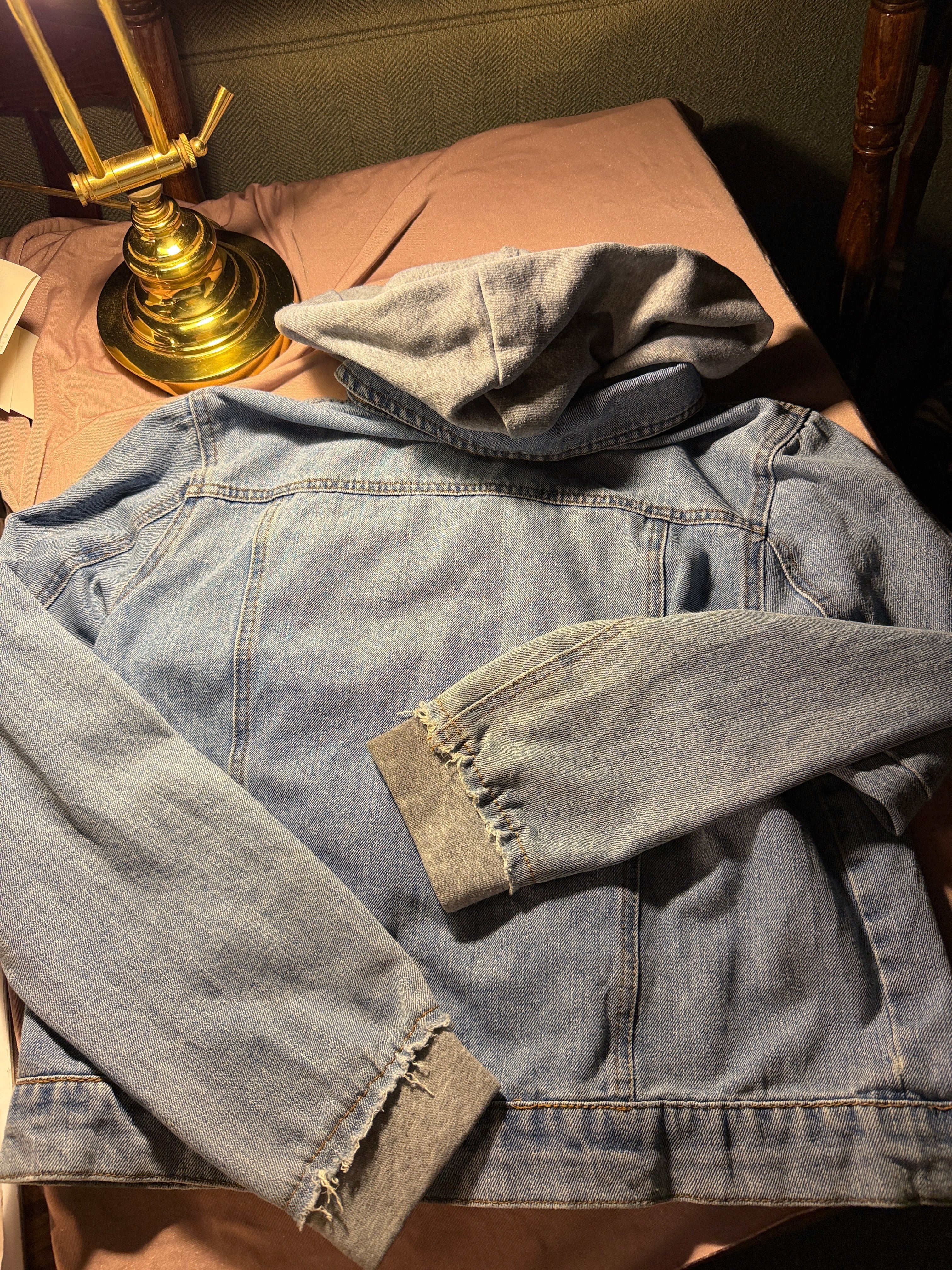 Ci Sono Hooded Denim Jacket – Distressed