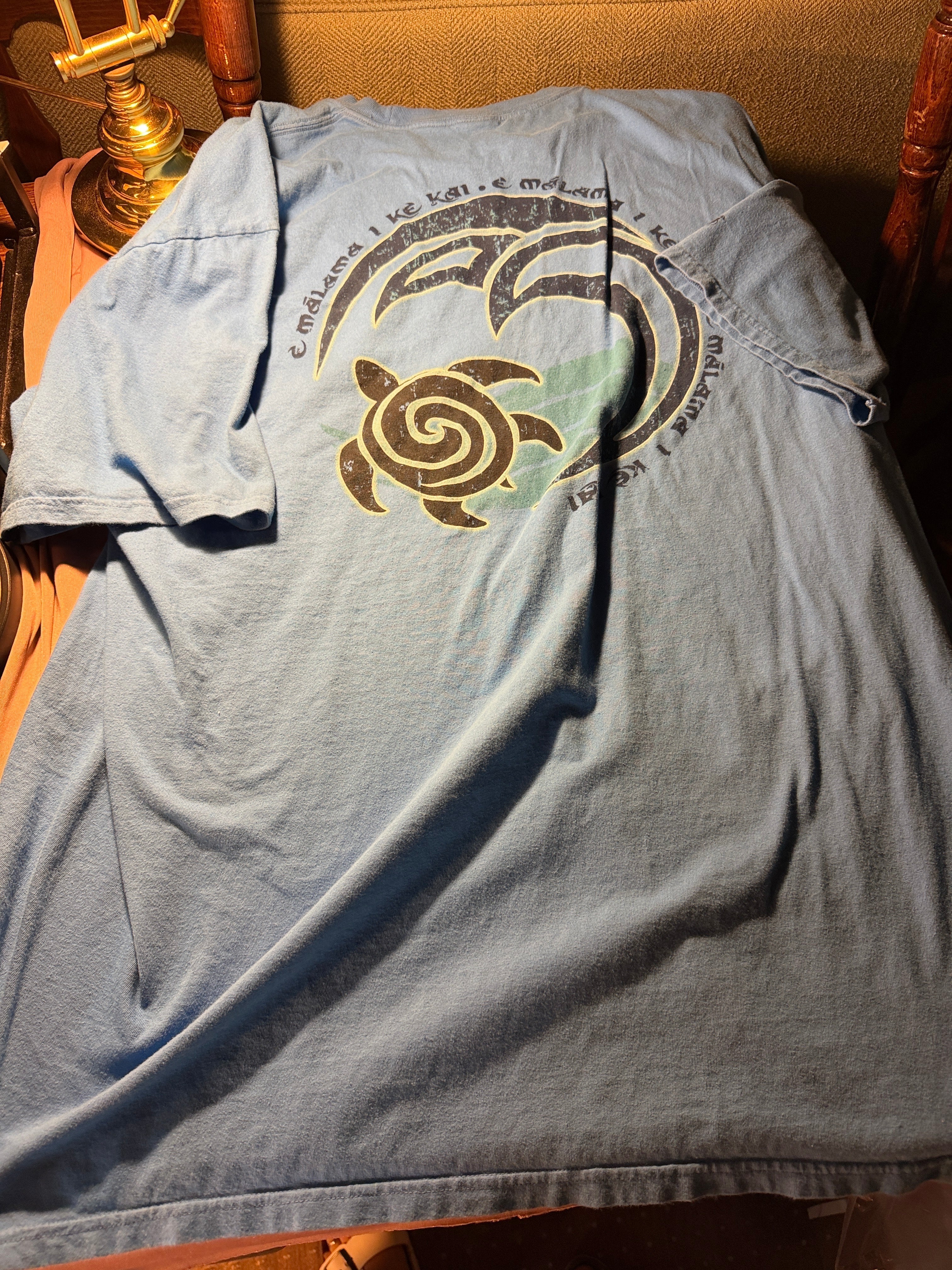 Crazy Shirts Hawaii Tribal Turtle Tee – XXL