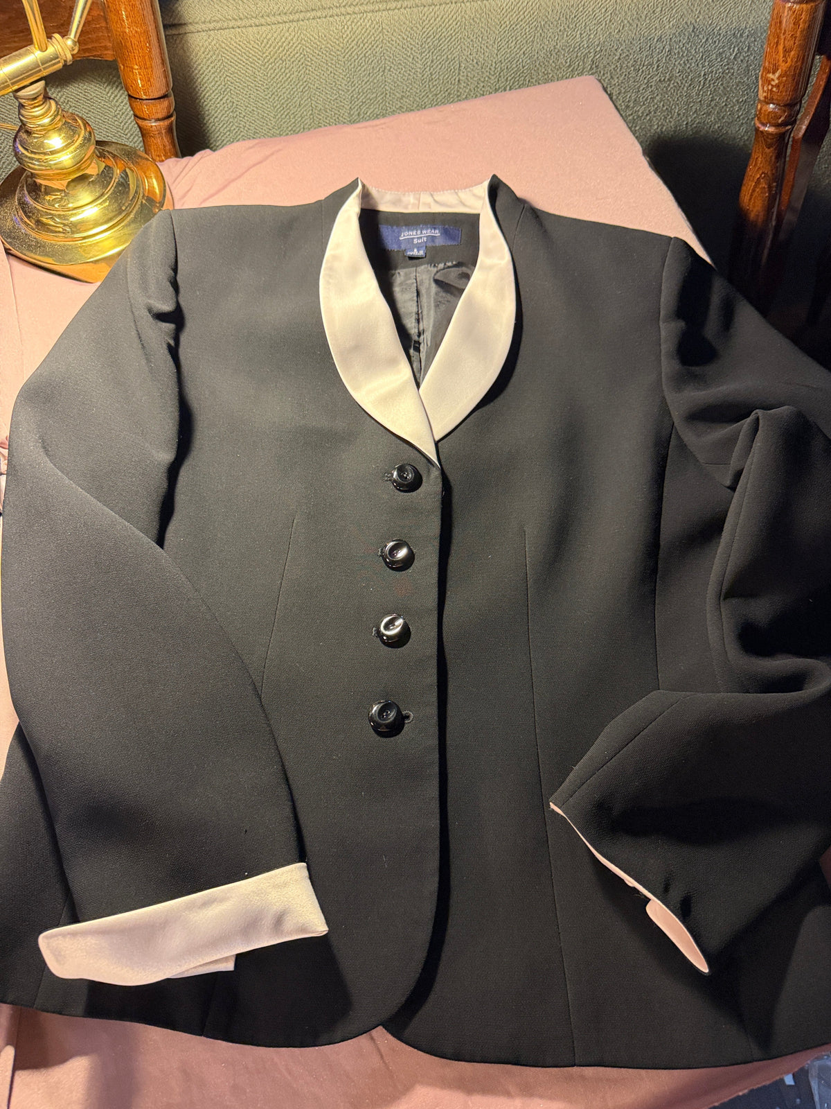 Jones Wear Suit Blazer – Black with Ivory Trim, Size 6