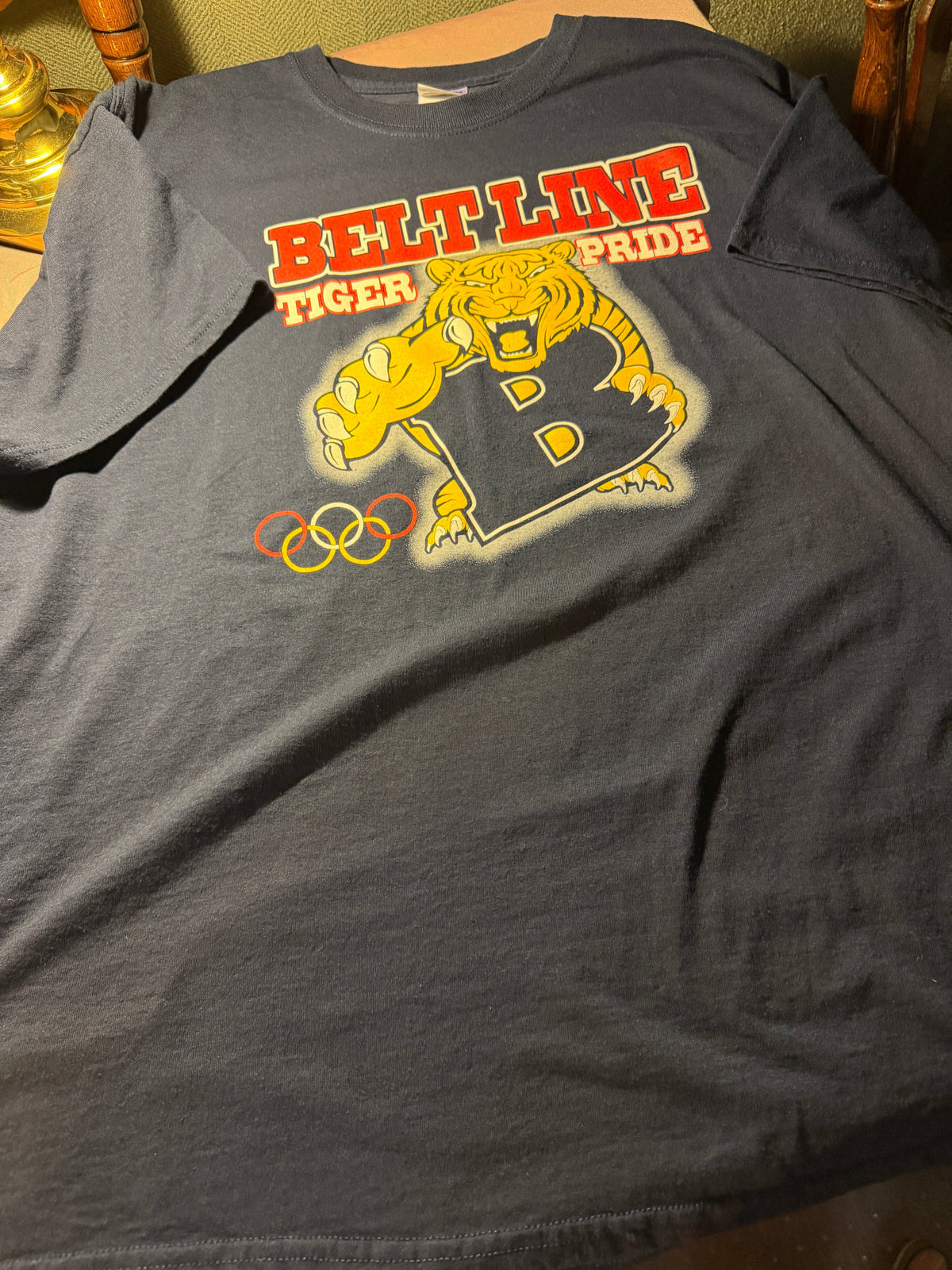 Belt Line Tiger Pride Graphic Tee – Navy, XL