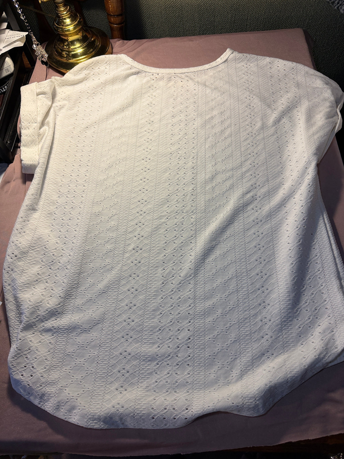 SHEIN White Eyelet Textured Top – Size L
