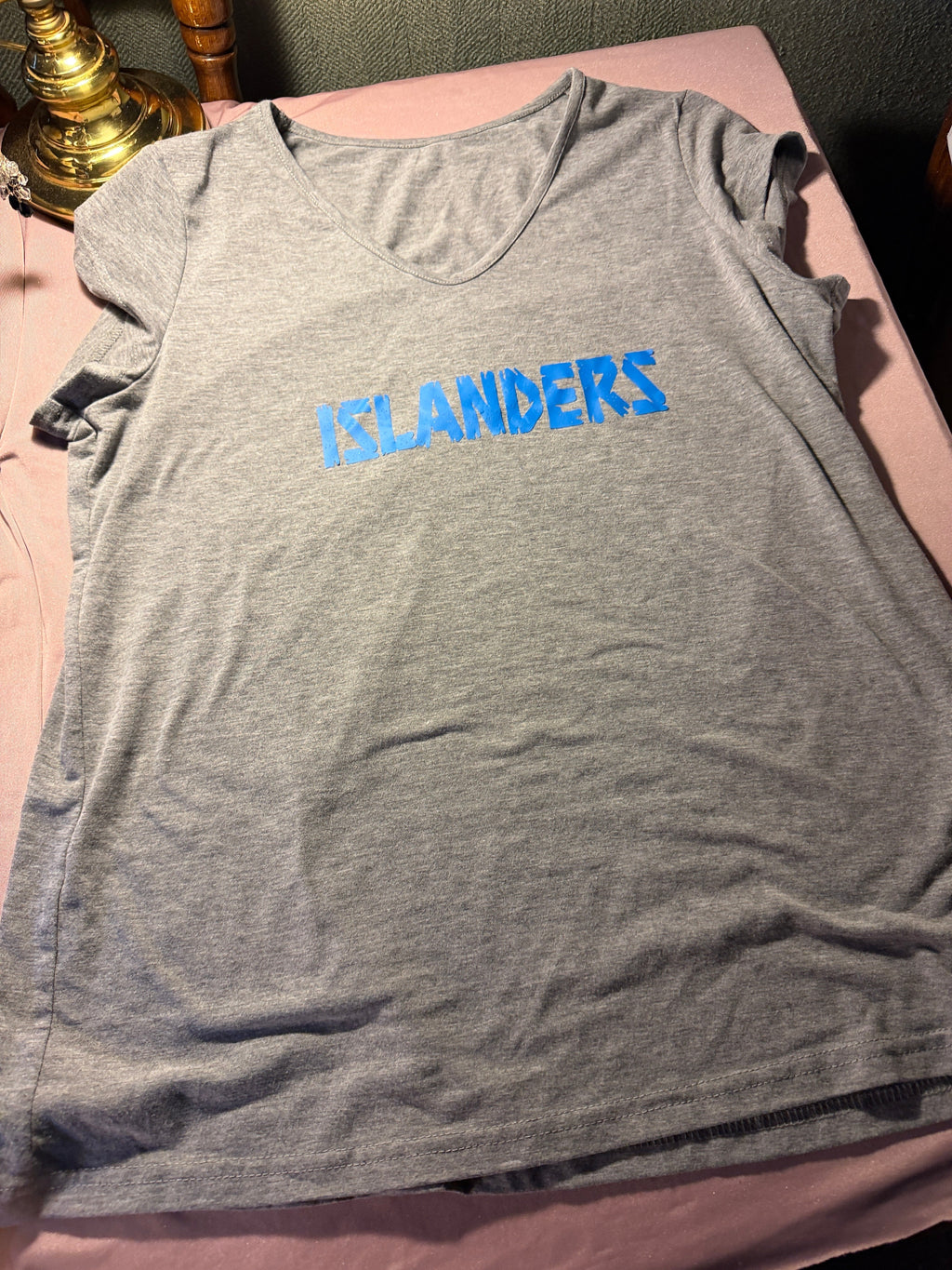 Islanders Graphic Tee – Grey Heather, Size L