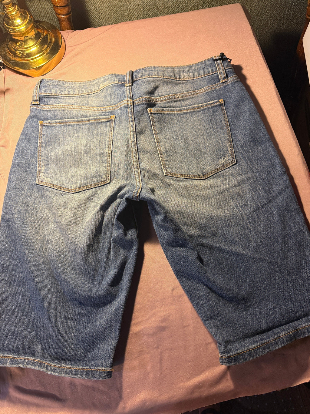 VS Pencil Distressed Denim Bermuda Shorts – Size 8 NWOT