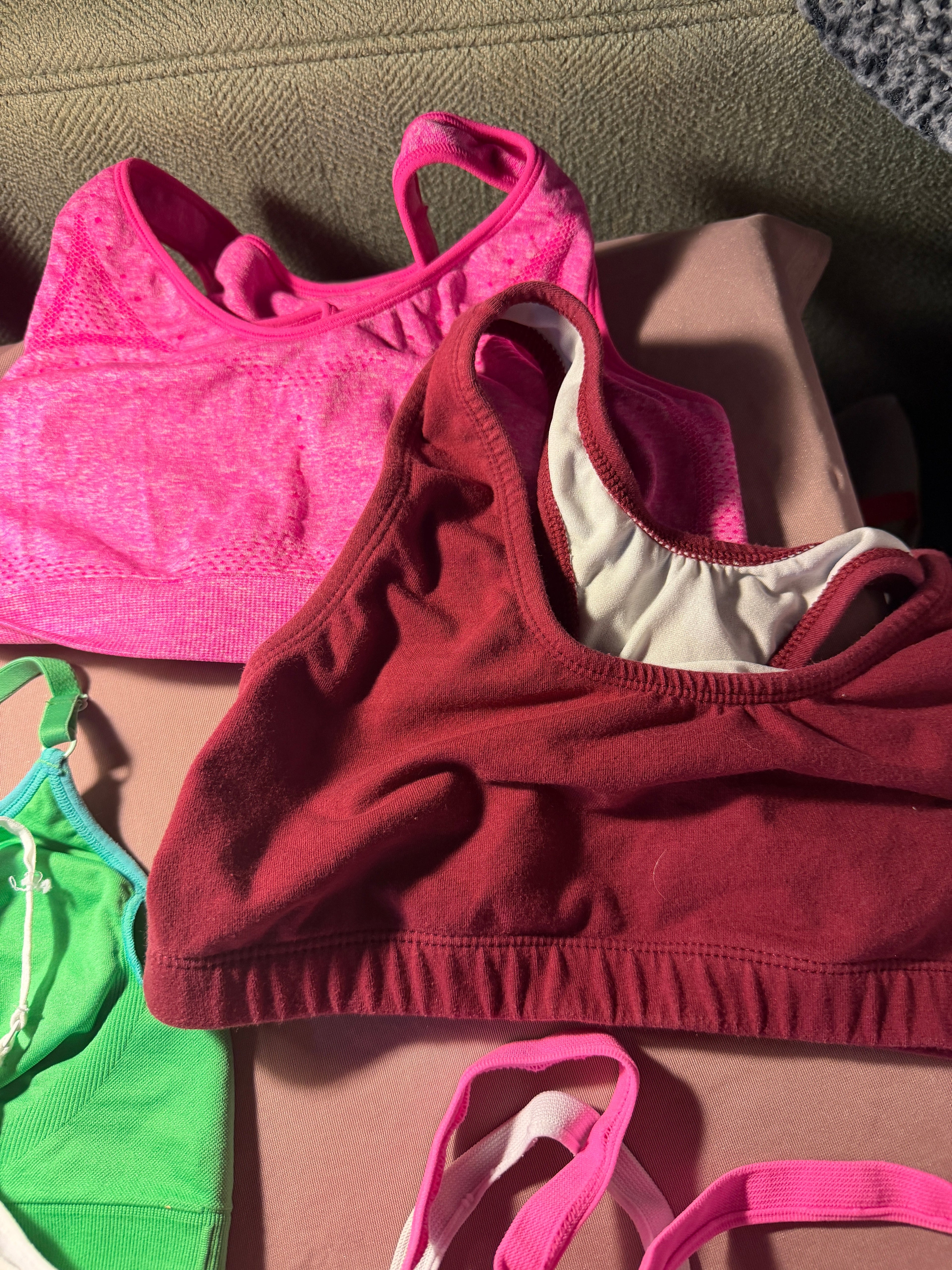 Sports Bra Bundle – Sizes M–L (10-Piece Package Deal)