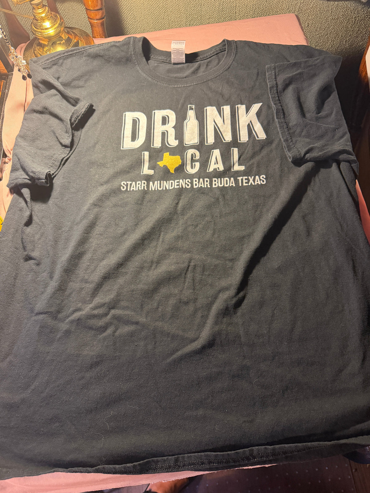 "Drink Local" Starr Mundens Bar Buda Texas Graphic Tee – Gildan XL