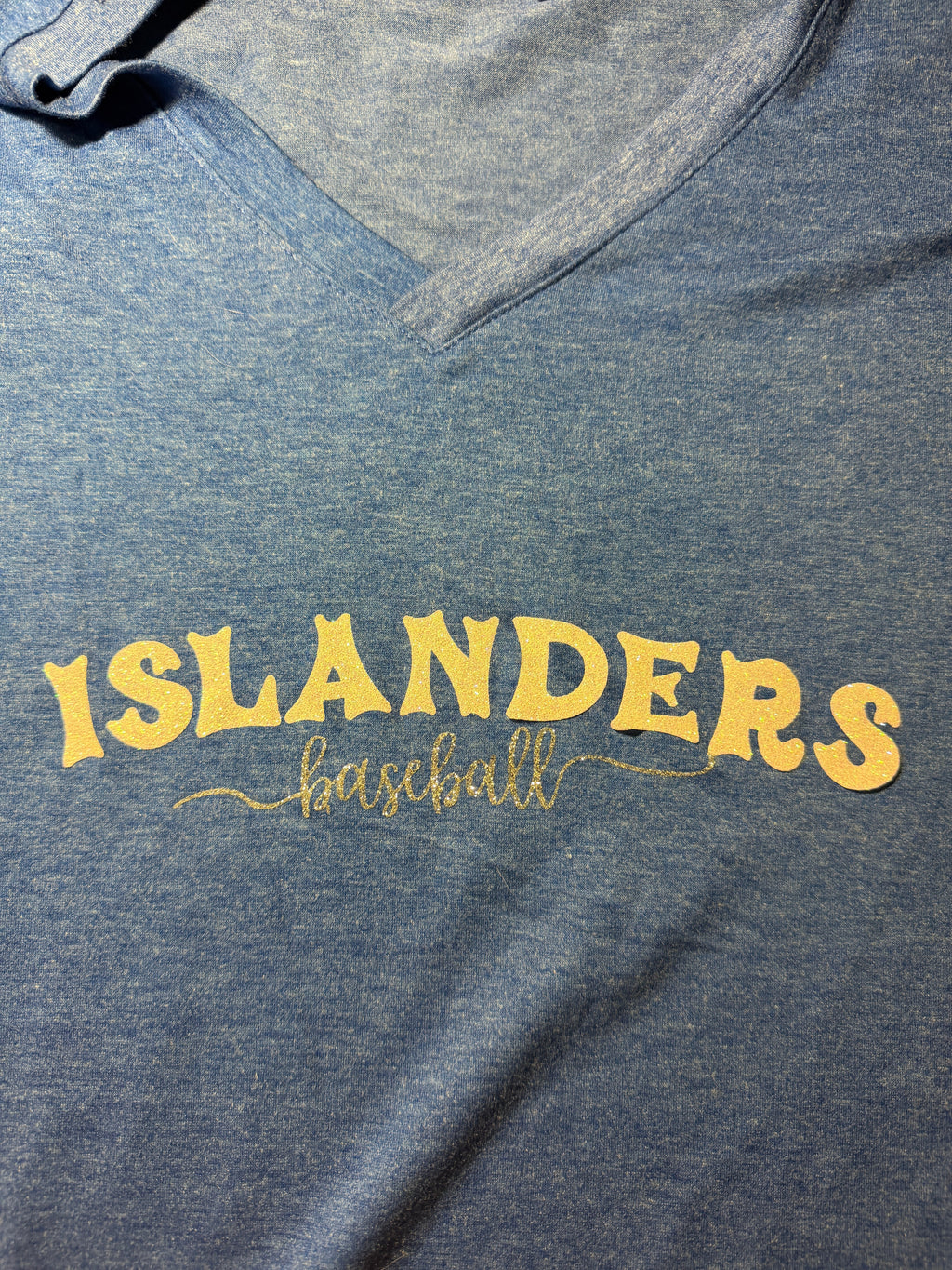 Islanders Baseball Graphic V-Neck Tee