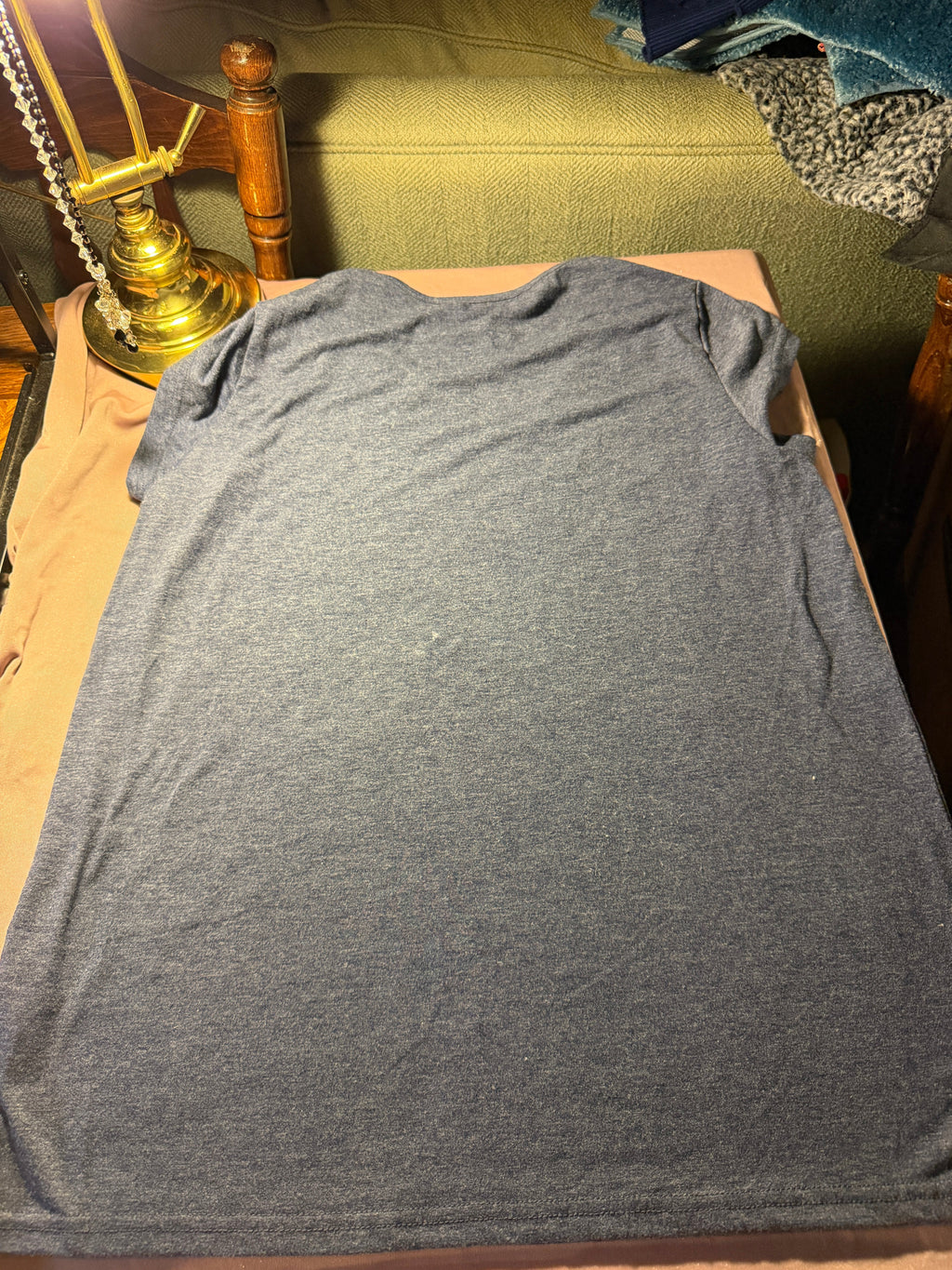 Islanders Script V-Neck Tee – Size L