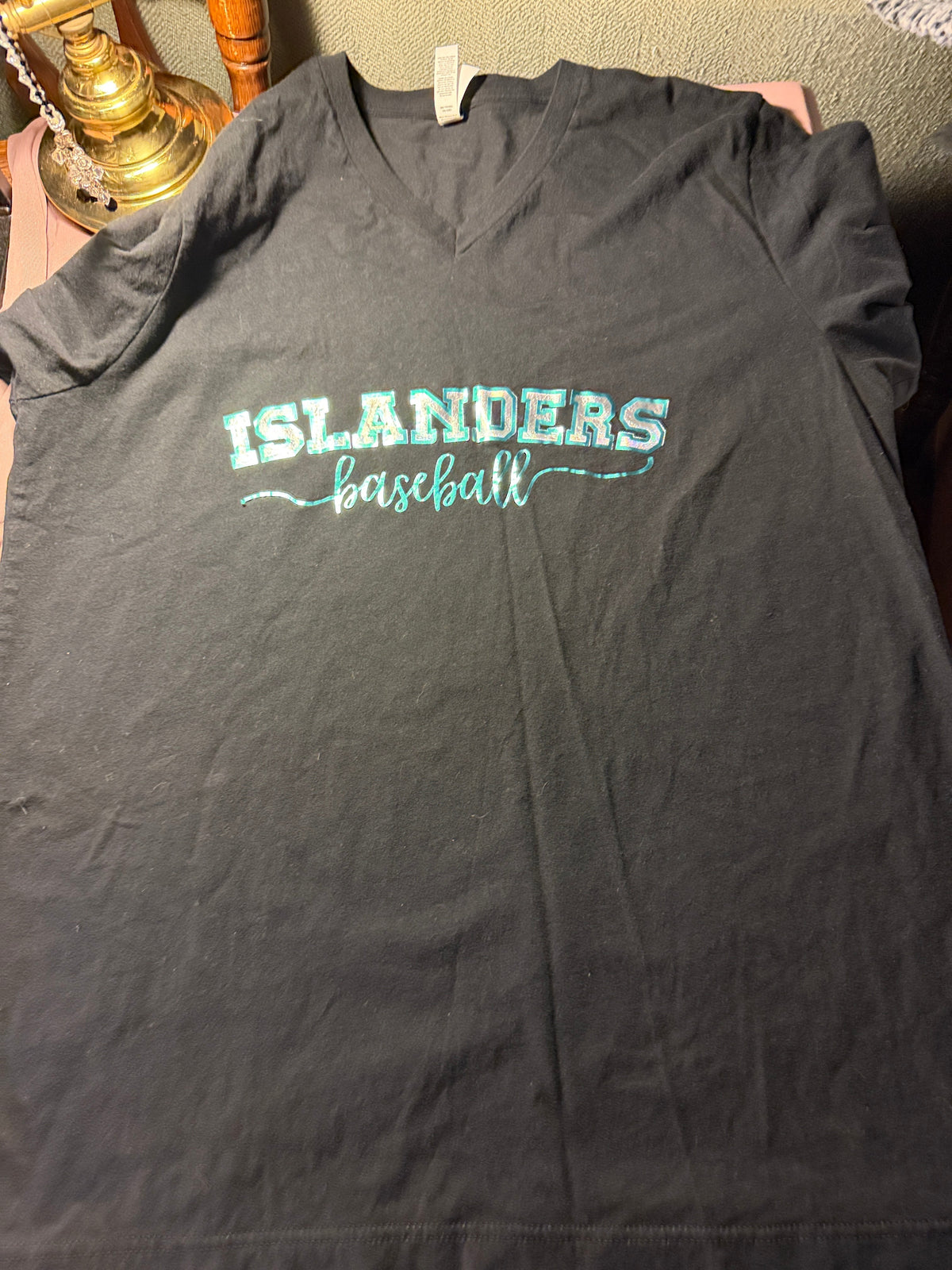 Islanders Baseball V-Neck Tee – Charcoal Size XL