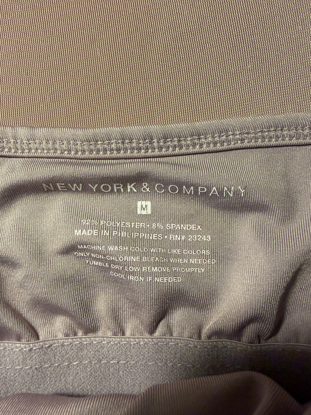 New York & Company Adjustable Strap Cami – Gray Size M