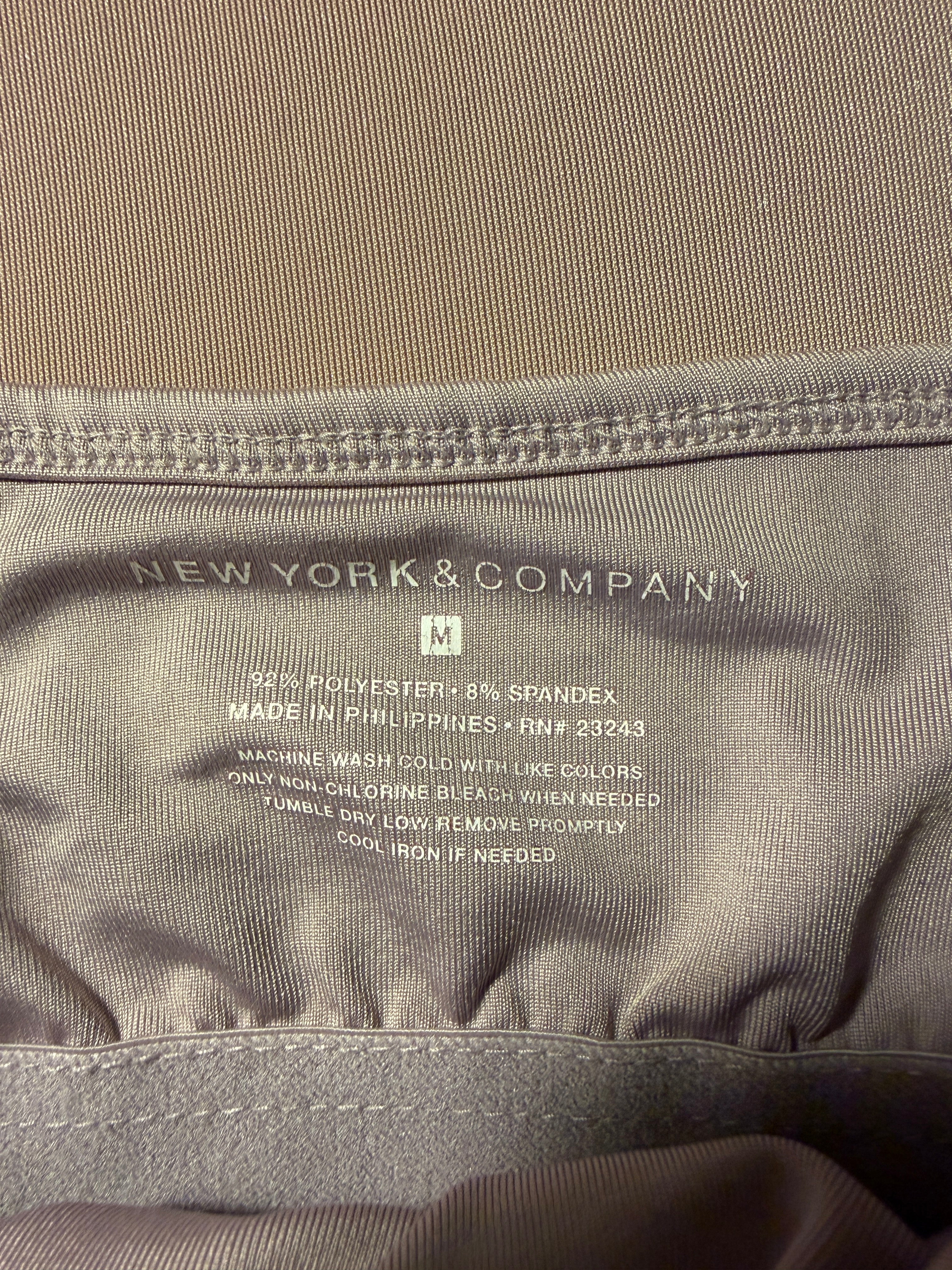 New York & Company Adjustable Strap Cami – Gray Size M