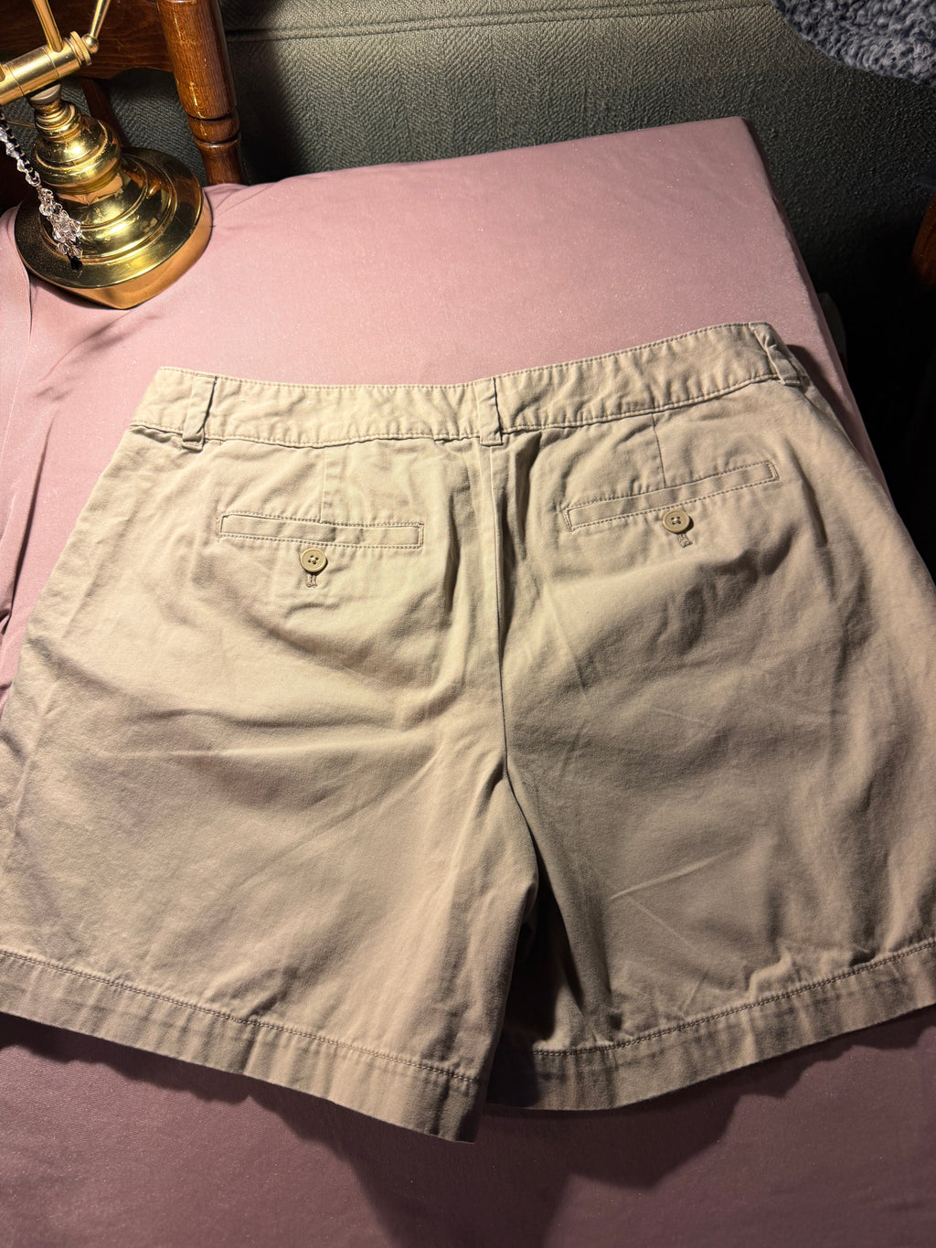 Ann Taylor LOFT Khaki Chino Shorts – Size 10