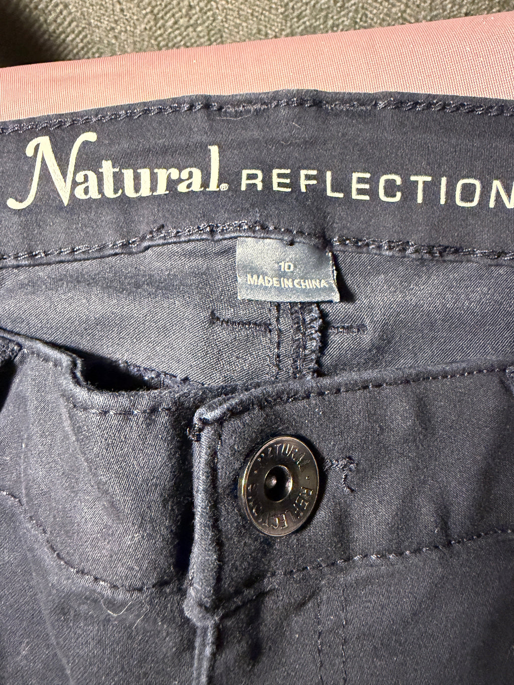 Natural Reflections Platinum Stretch Capri Pants – Size 10
