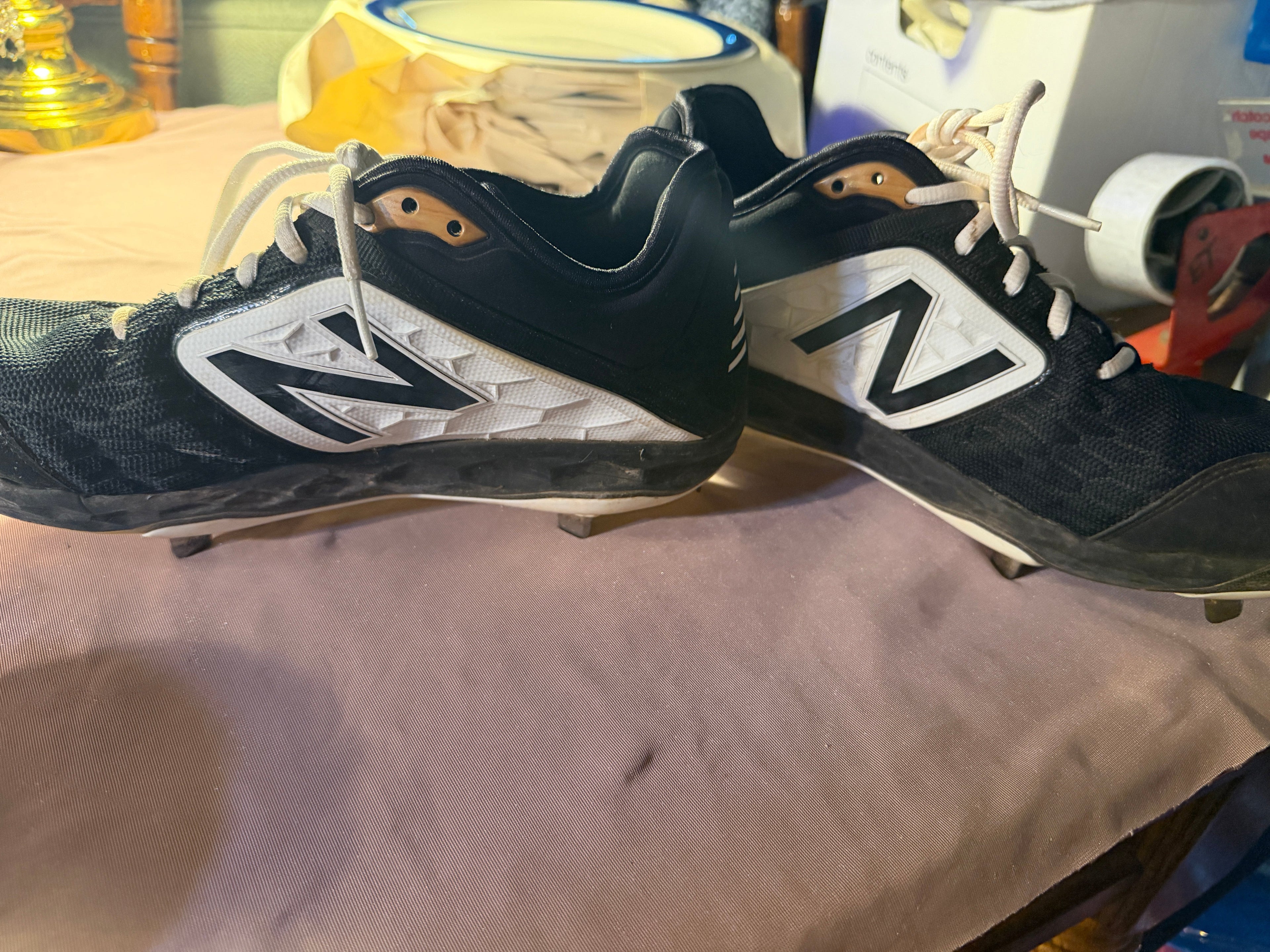 New Balance Men's Metal Baseball Cleats – Black/White