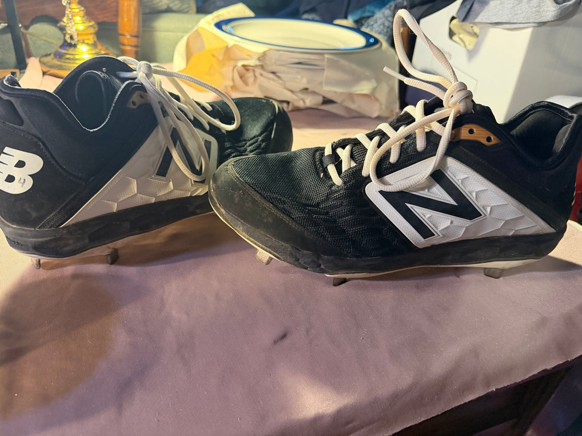 New Balance Men's Metal Baseball Cleats – Black/White