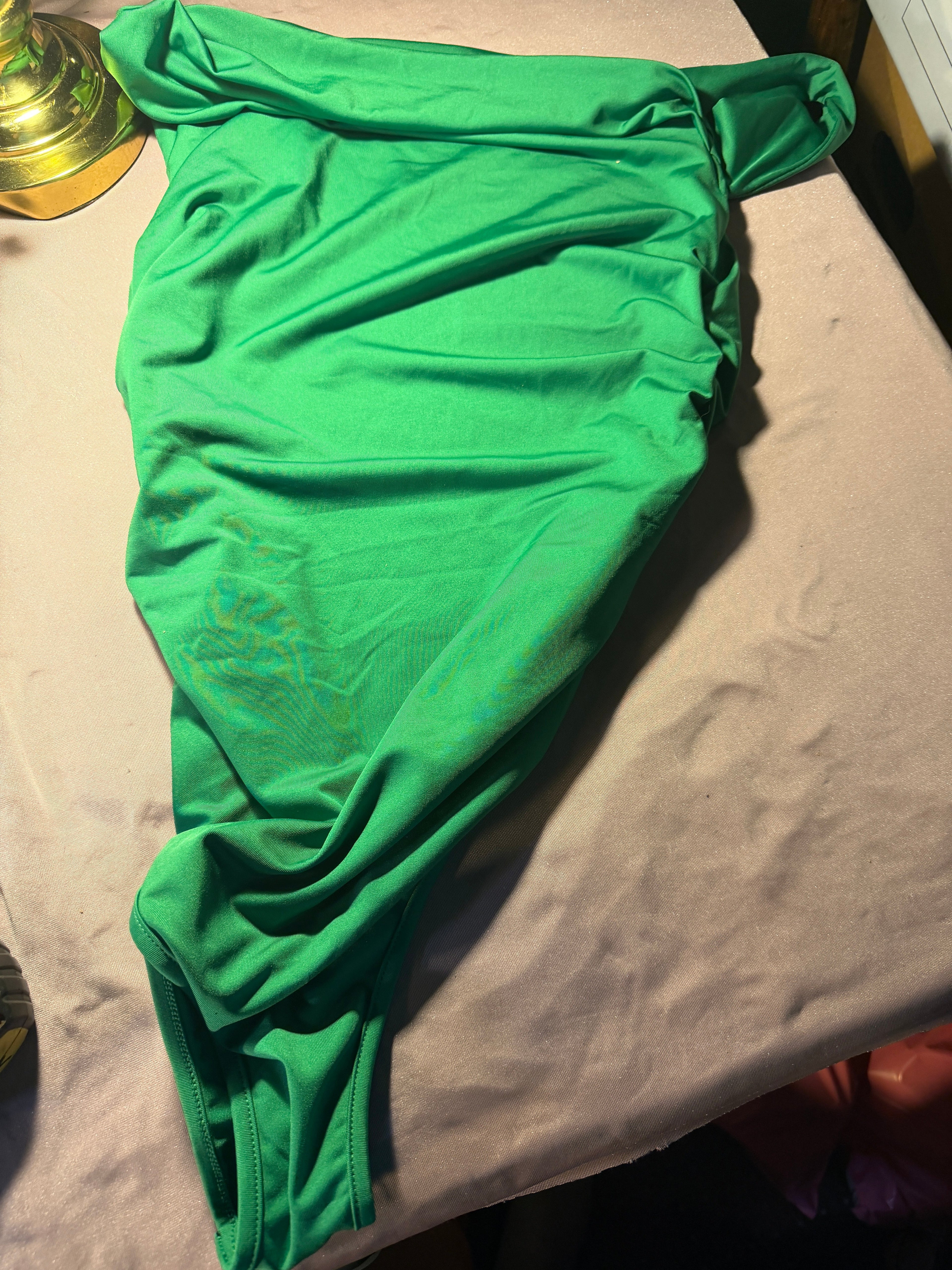 Kelly Green One-Shoulder Bodycon Midi Dress