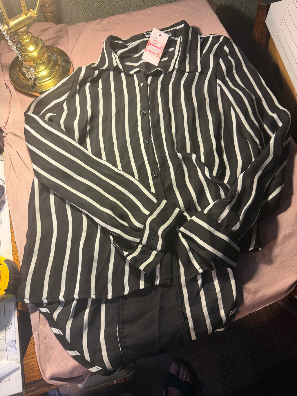 Sans Souci Black & White Striped Button-Down Shirt – Size M
