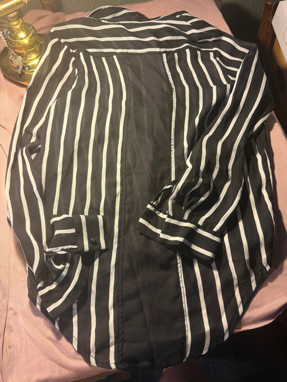 Sans Souci Black & White Striped Button-Down Shirt – Size M