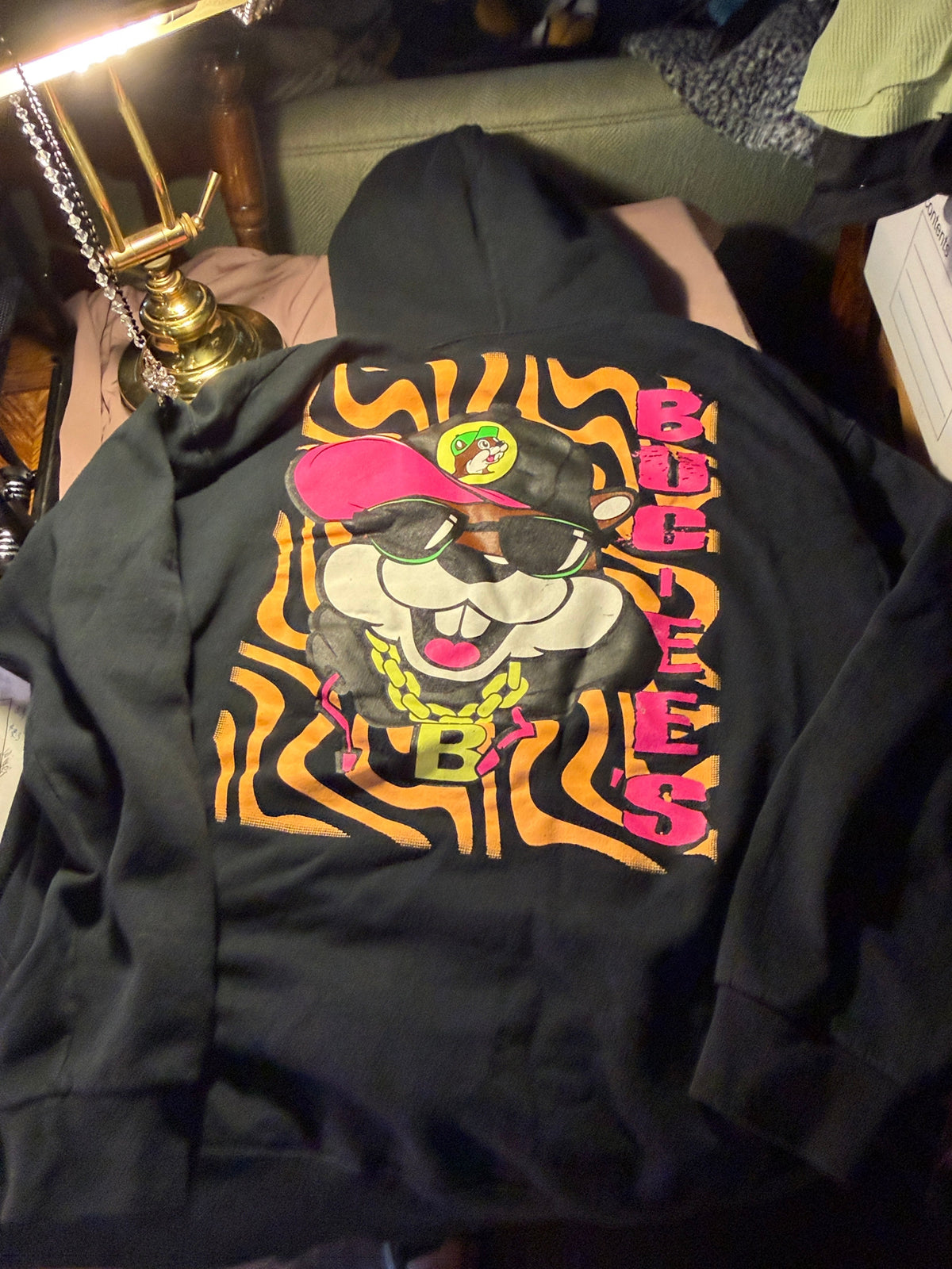 Buc-ee's Hip Hop Graphic Hoodie – Size L