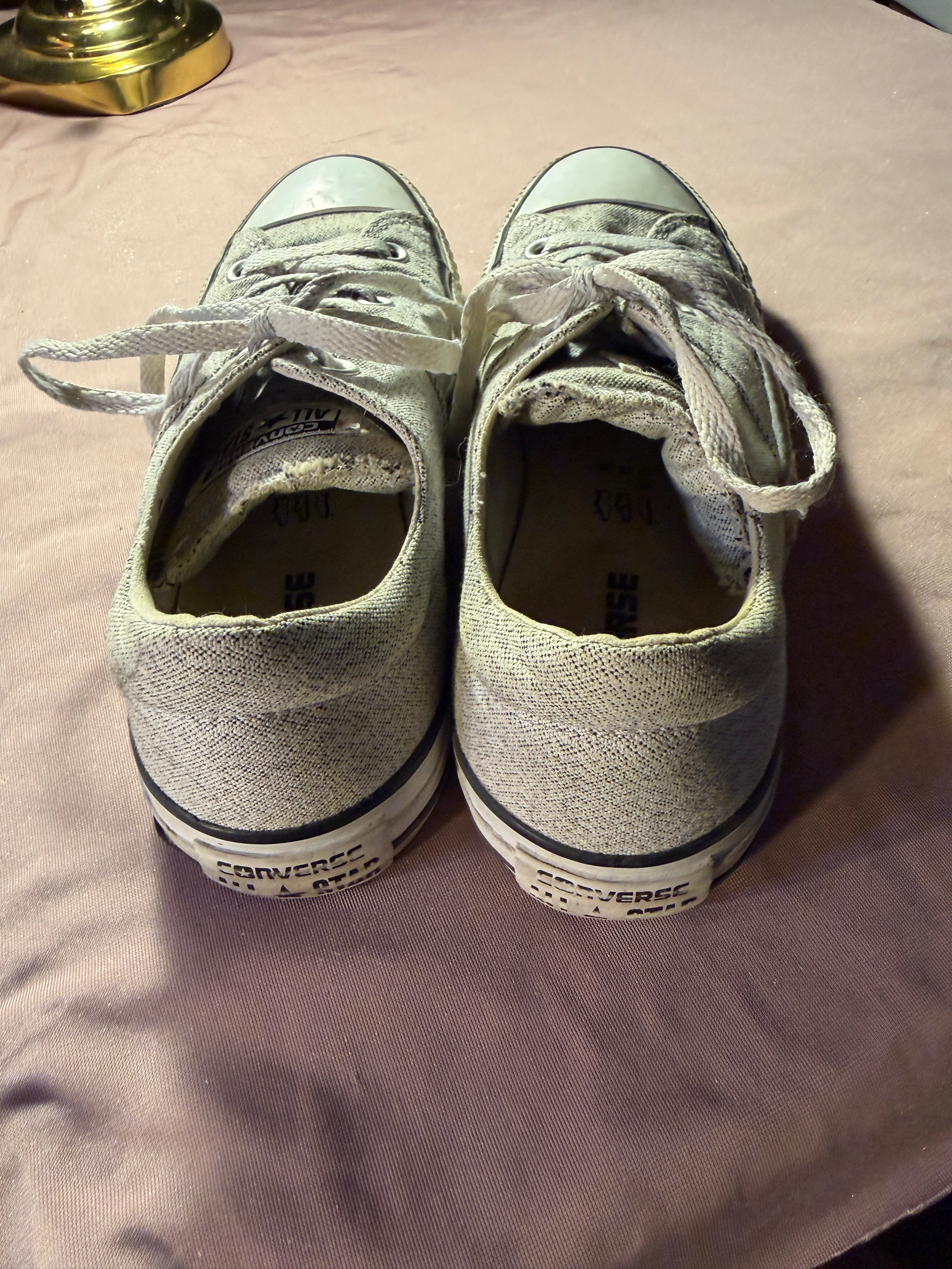 Converse All Star Chuck Taylor Low Top Sneakers – Women's Size 9