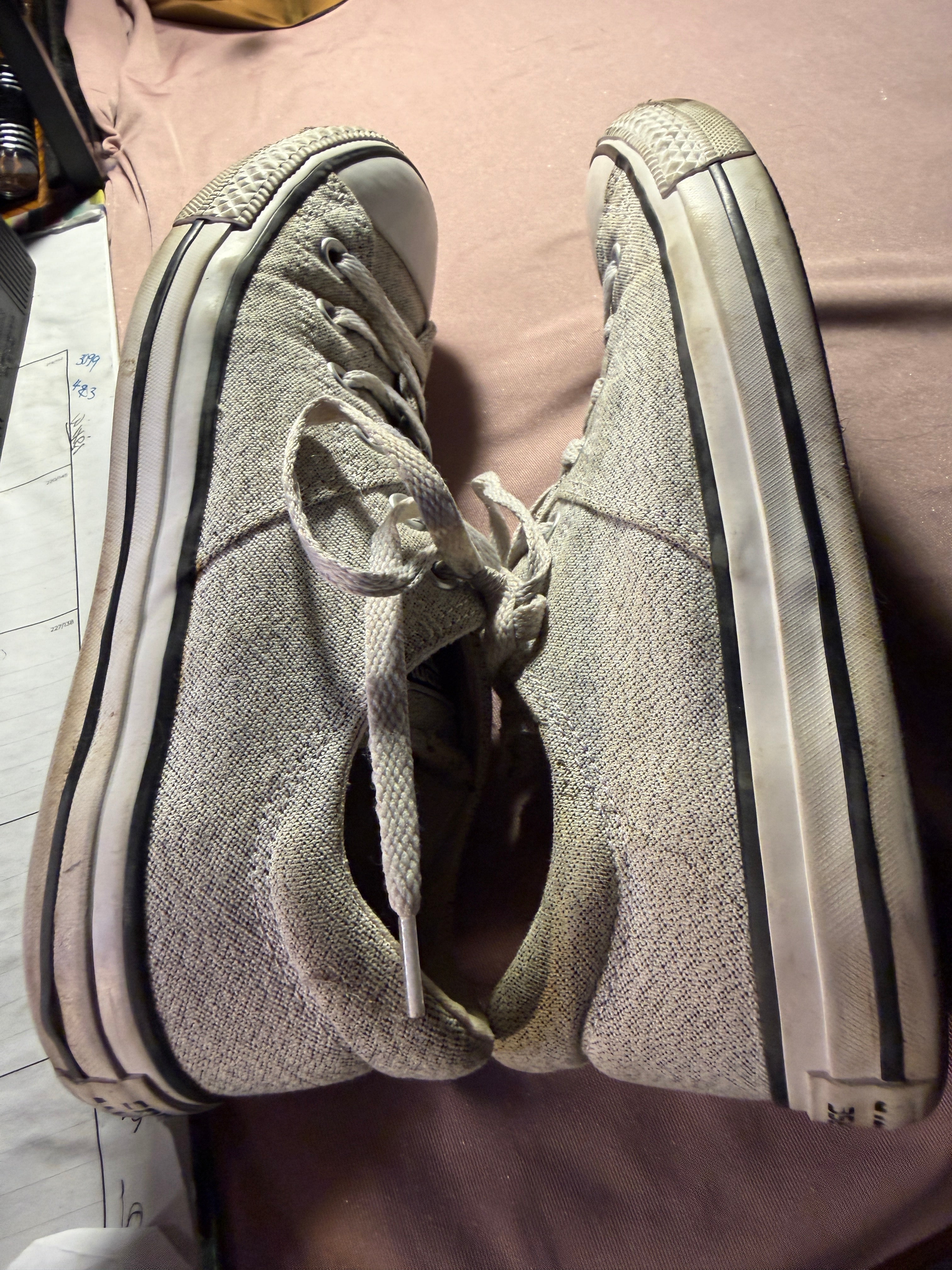 Converse All Star Chuck Taylor Low Top Sneakers – Women's Size 9