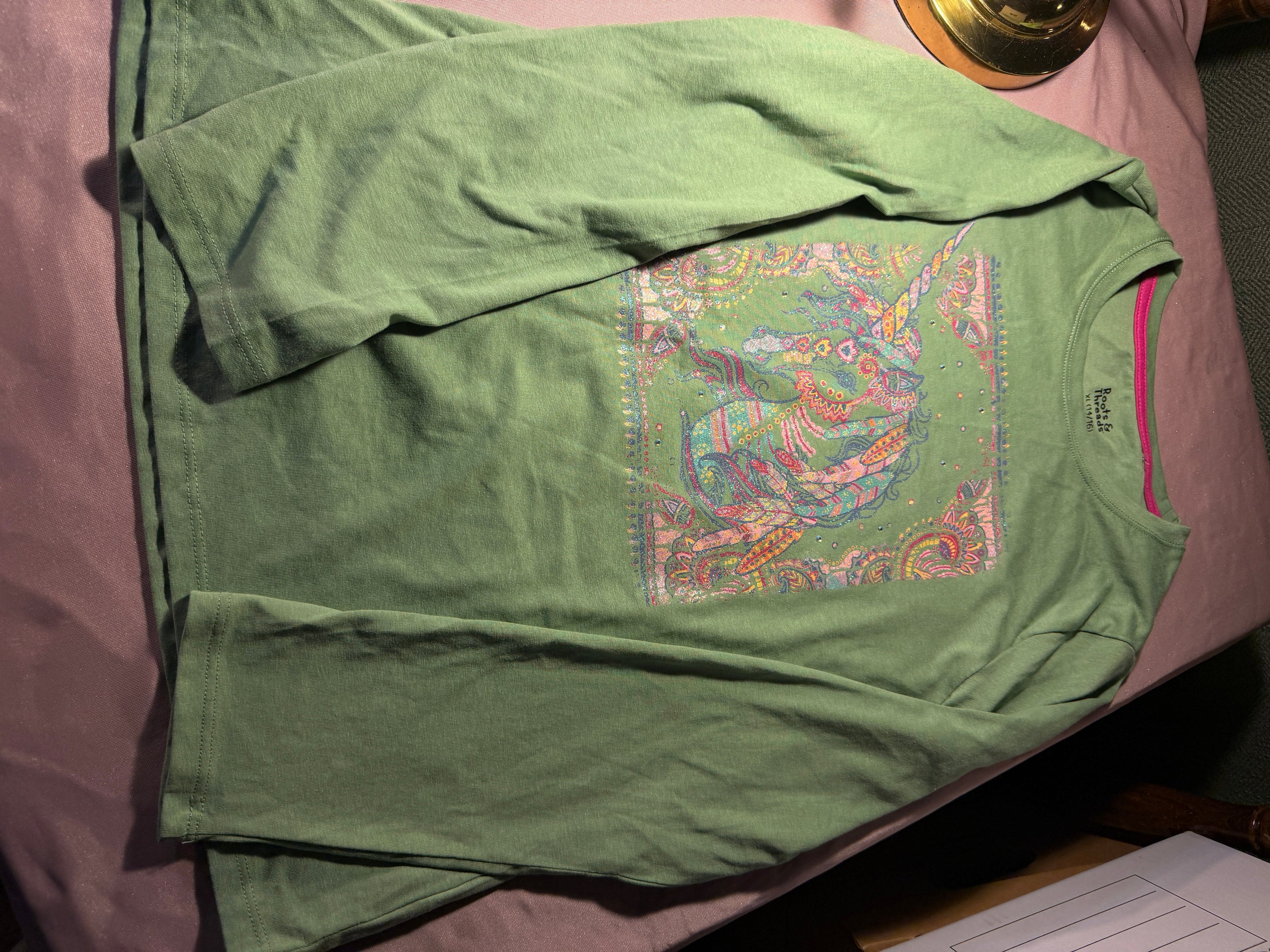 Roots & Threads Green Graphic Tee – XL (14/16)
