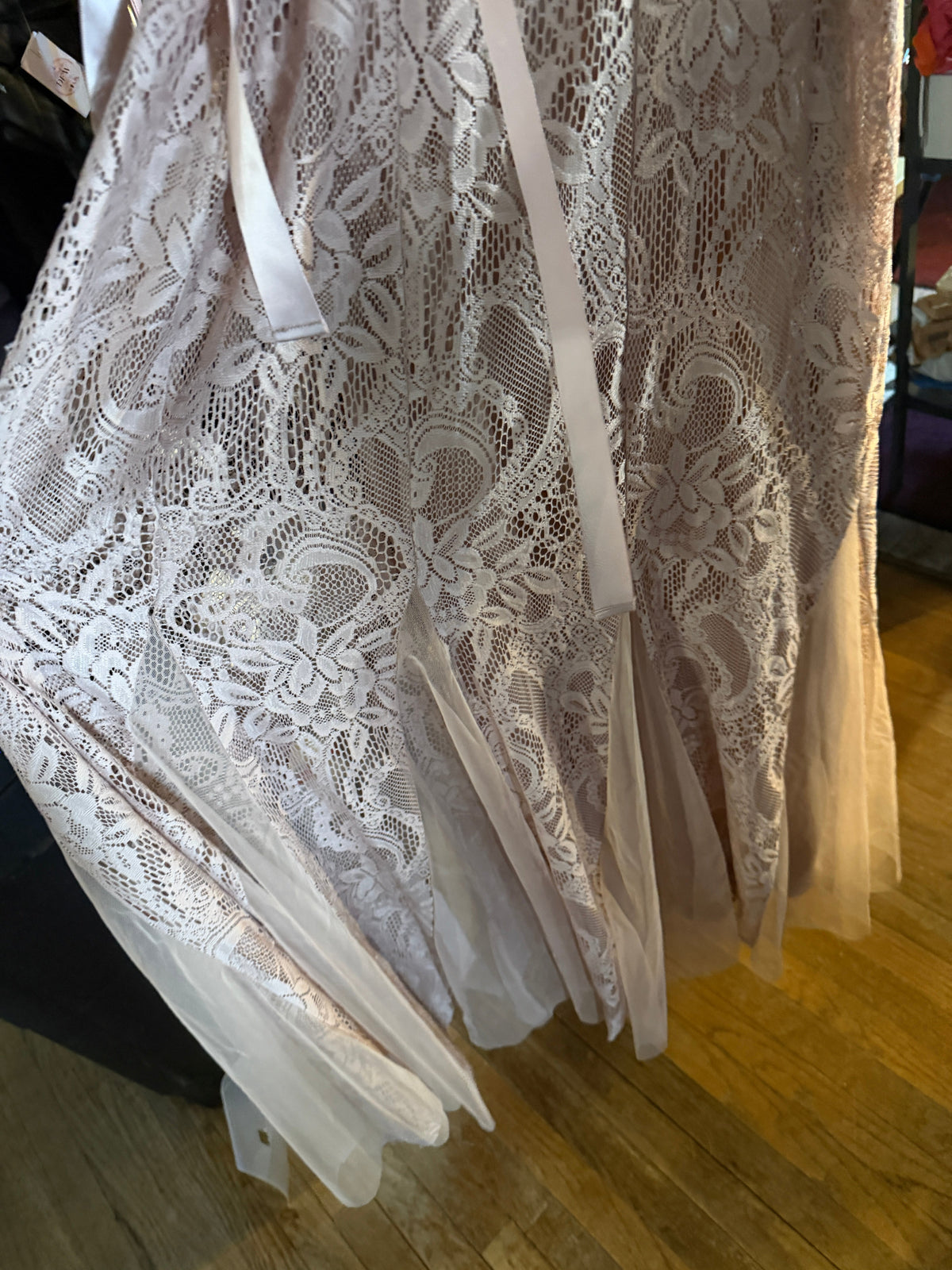 Candalite Blush Lace Maxi Dress – Size S