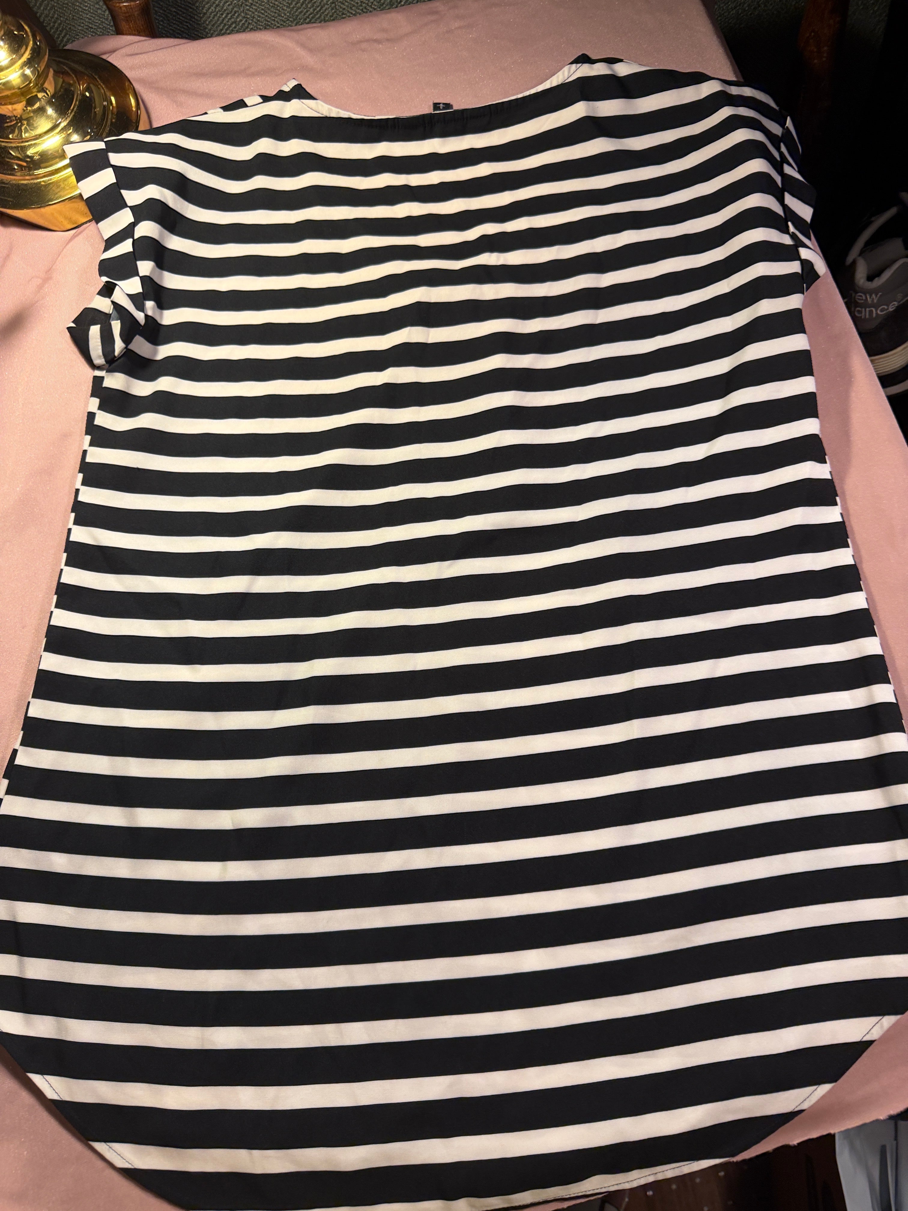 Express Striped Zip-Neck Blouse – Black & White (Size S)