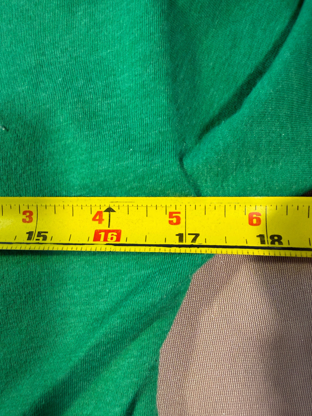 "It's an Eagles Thing" Green Graphic Tee – Size S