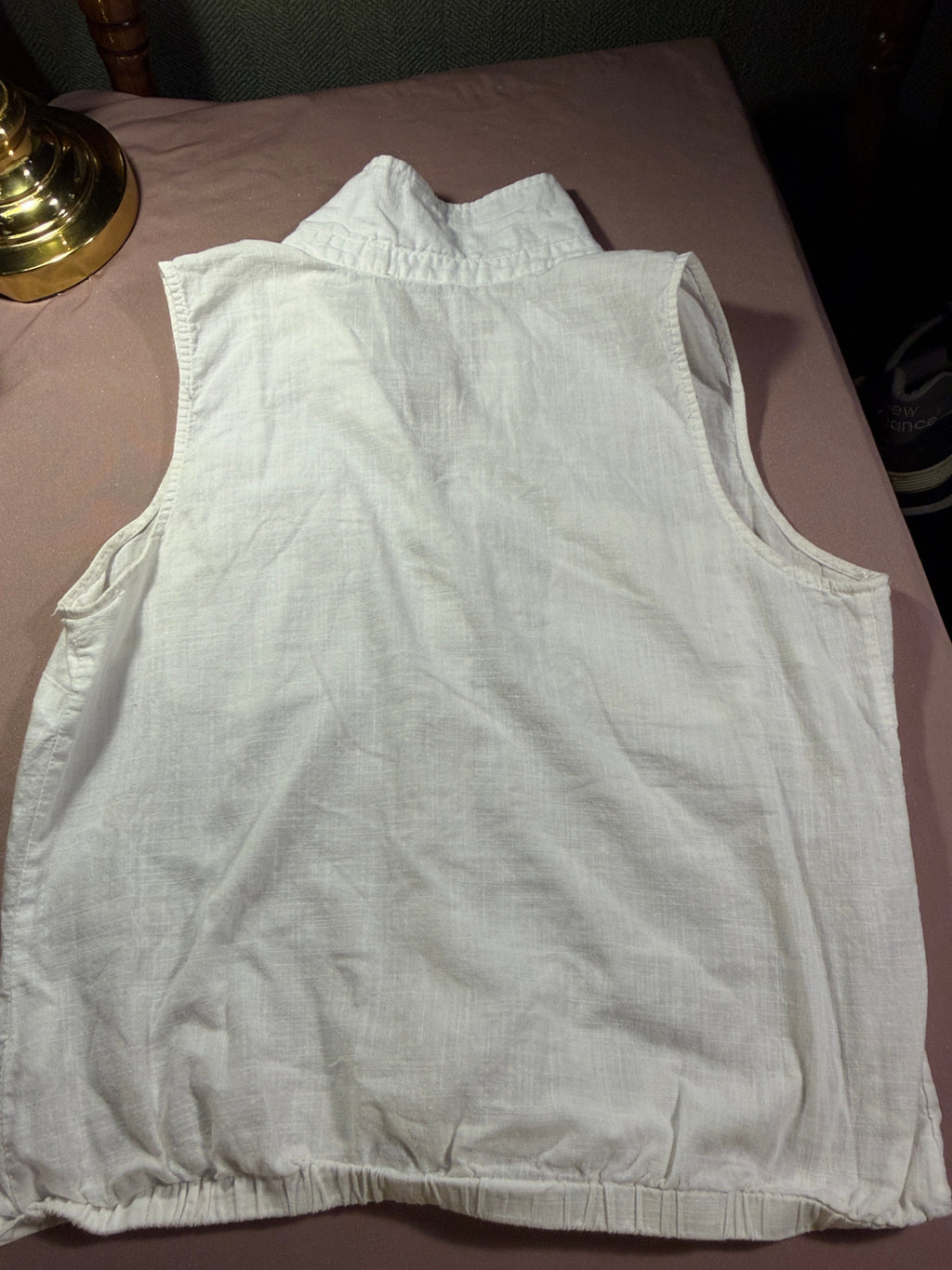 JustFab Sleeveless Tie-Front Button-Down Blouse – White, Size L