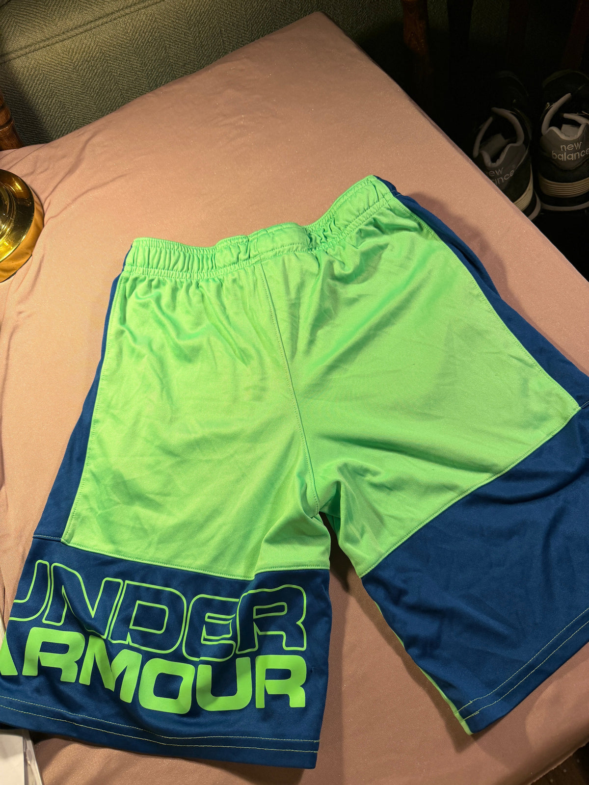 Under Armour Youth Medium HeatGear Shorts – Neon Green & Blue