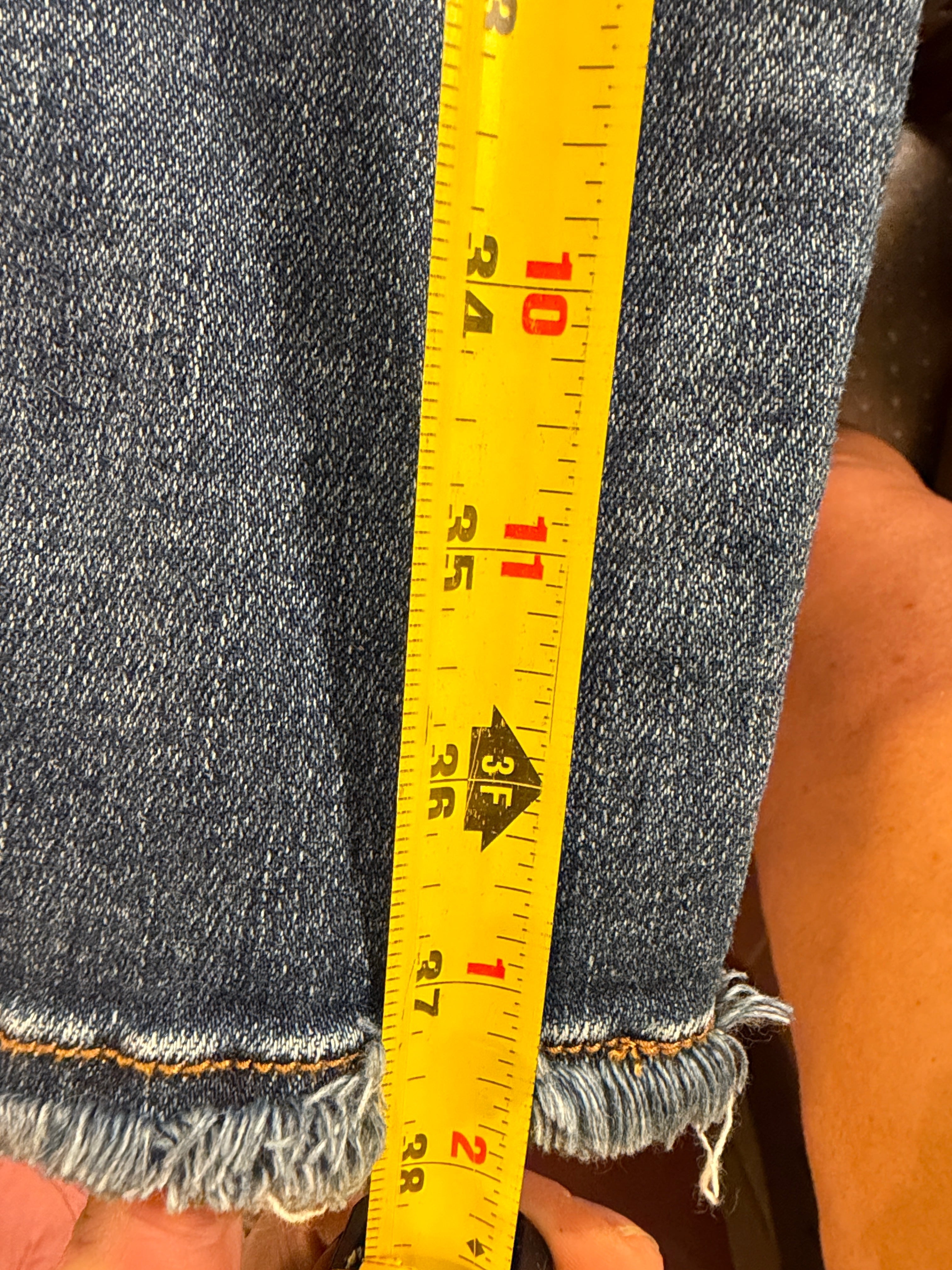 Kan Can Distressed Skinny Jeans – Size 7/27