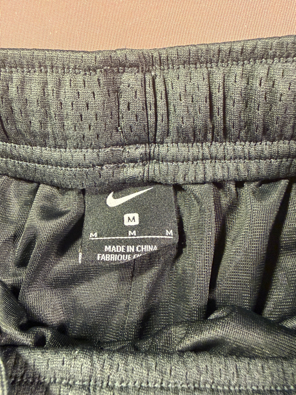 Nike Mesh Basketball Shorts – Gray & White (Size M)