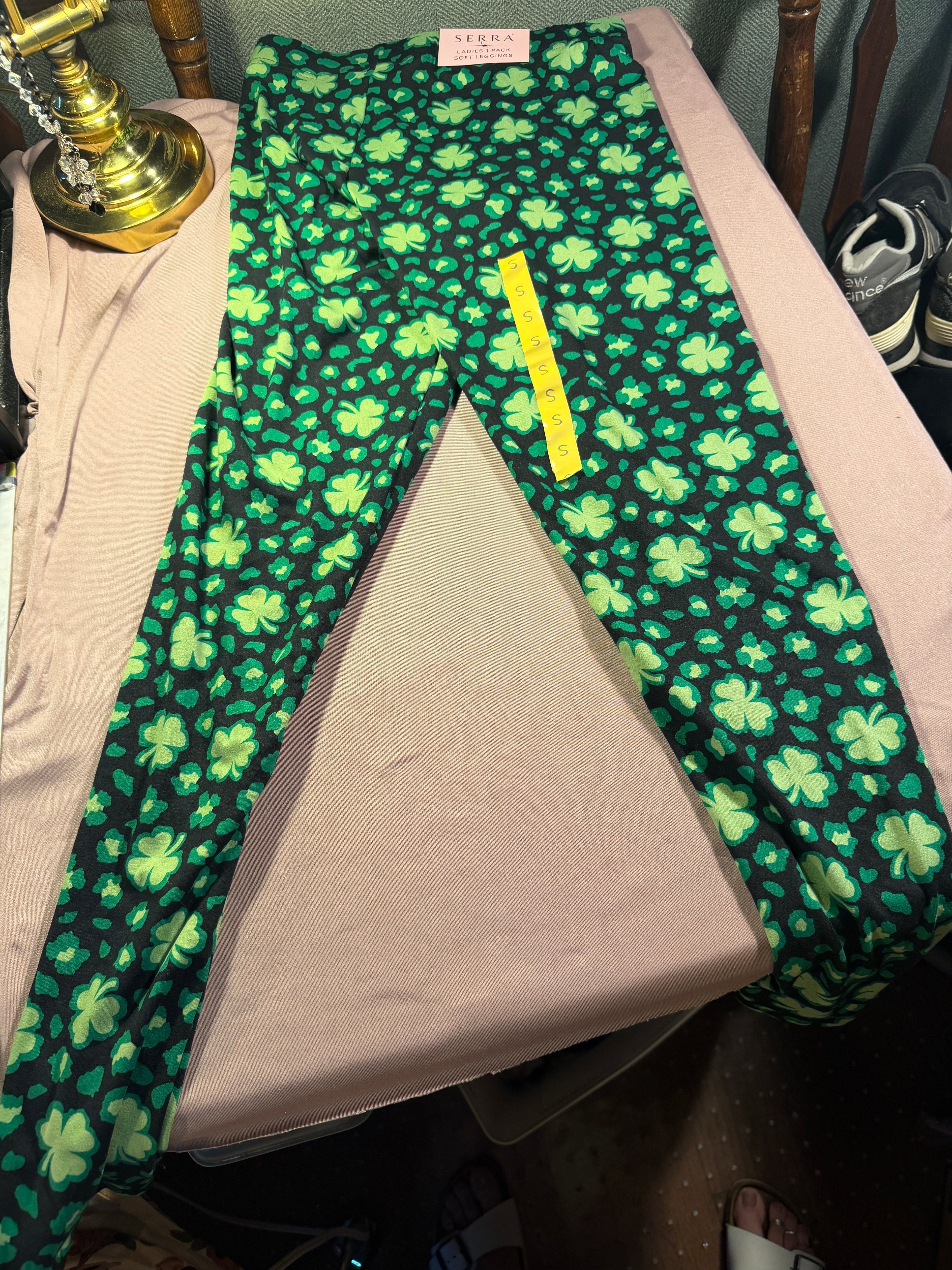 Serra Shamrock Print Soft Leggings – Size Small (4-6)