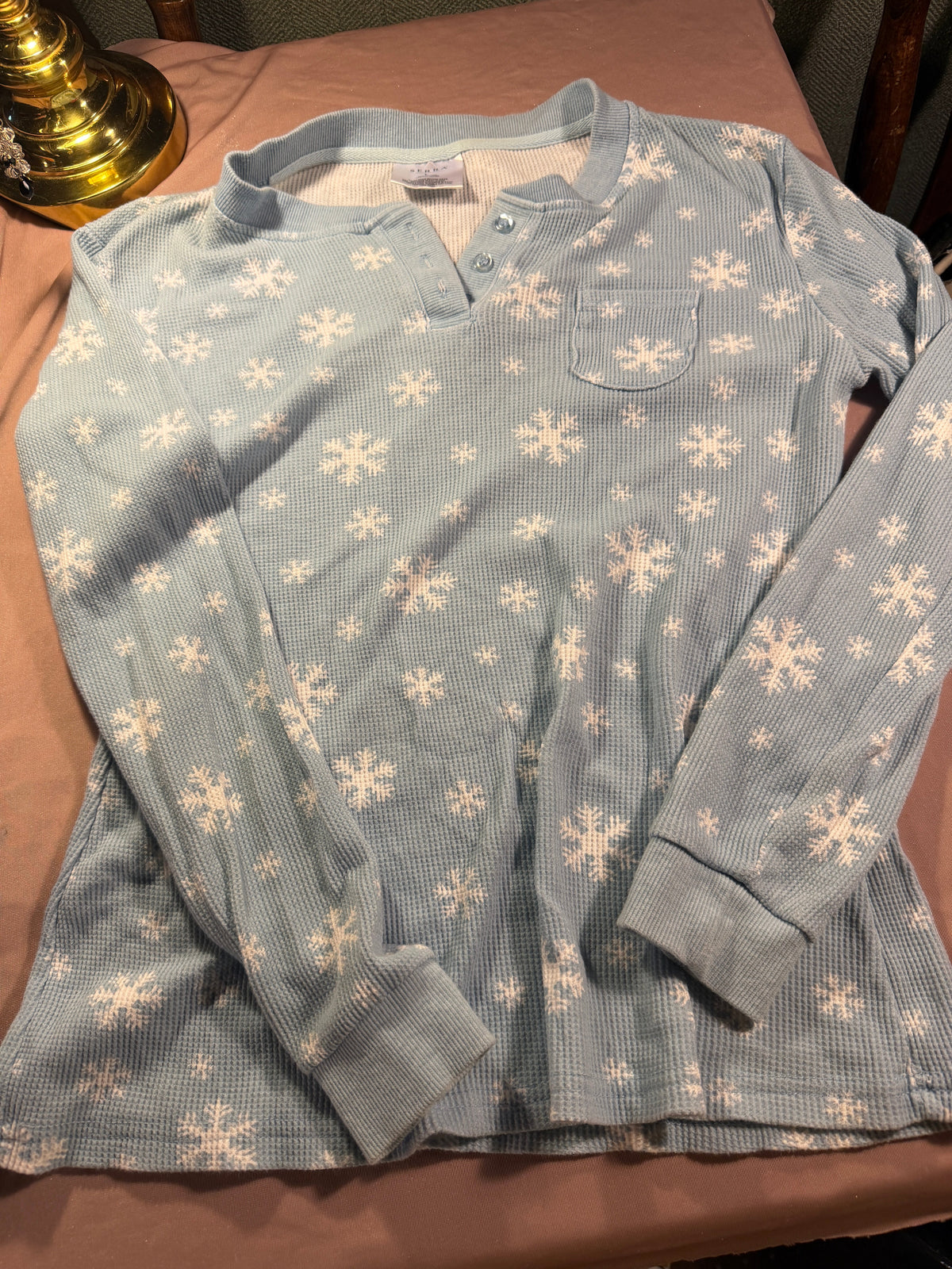 Serra Snowflake Waffle Knit Henley Top – Size L
