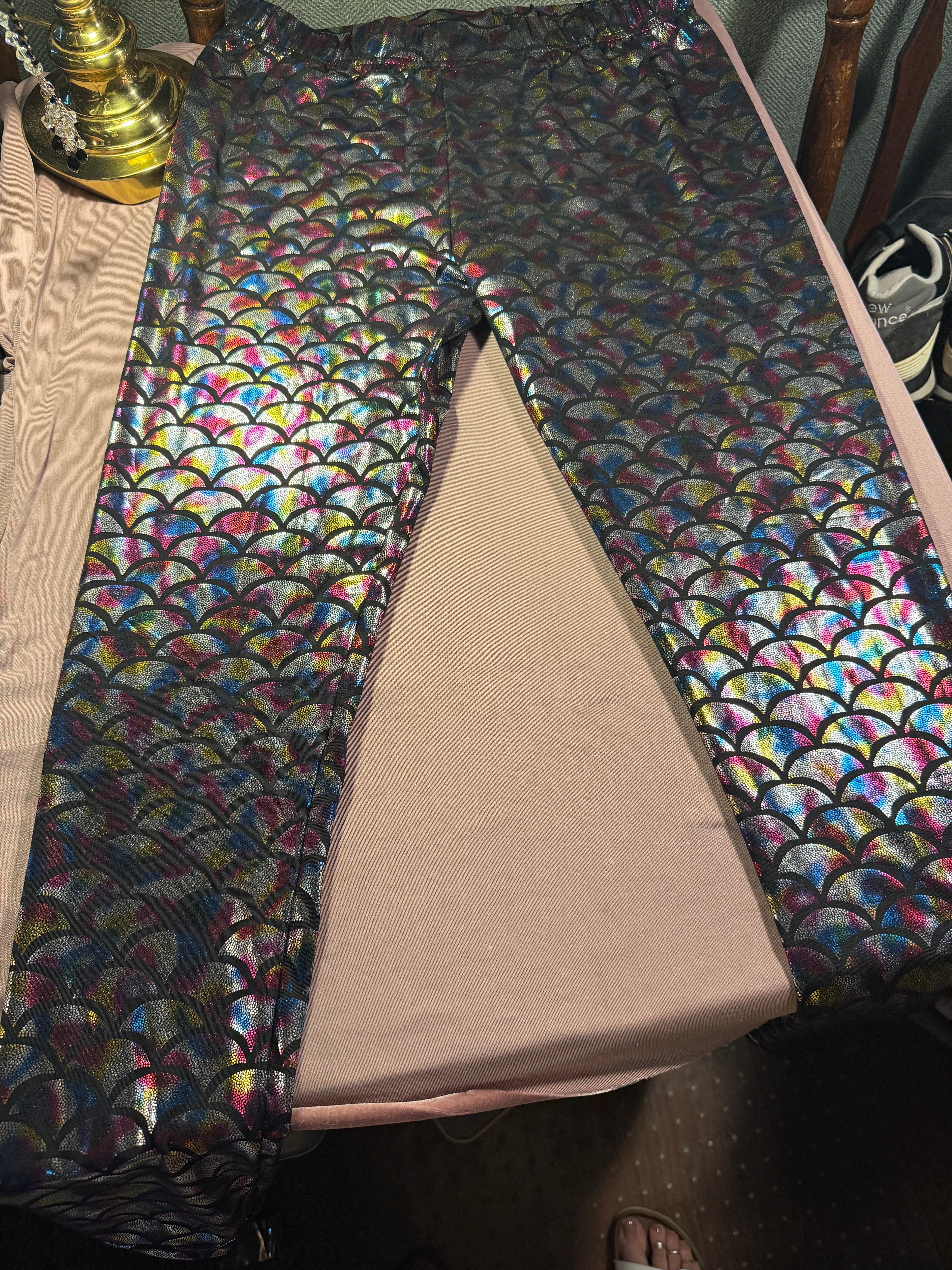 Holographic Mermaid Scale Leggings – XXL