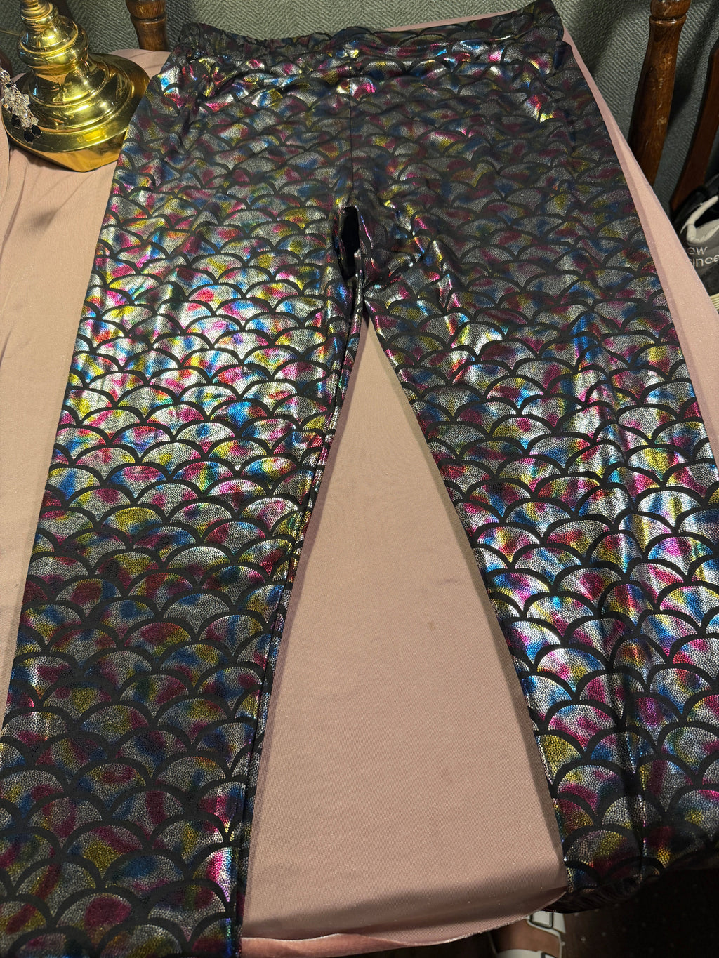 Holographic Mermaid Scale Leggings – XXL